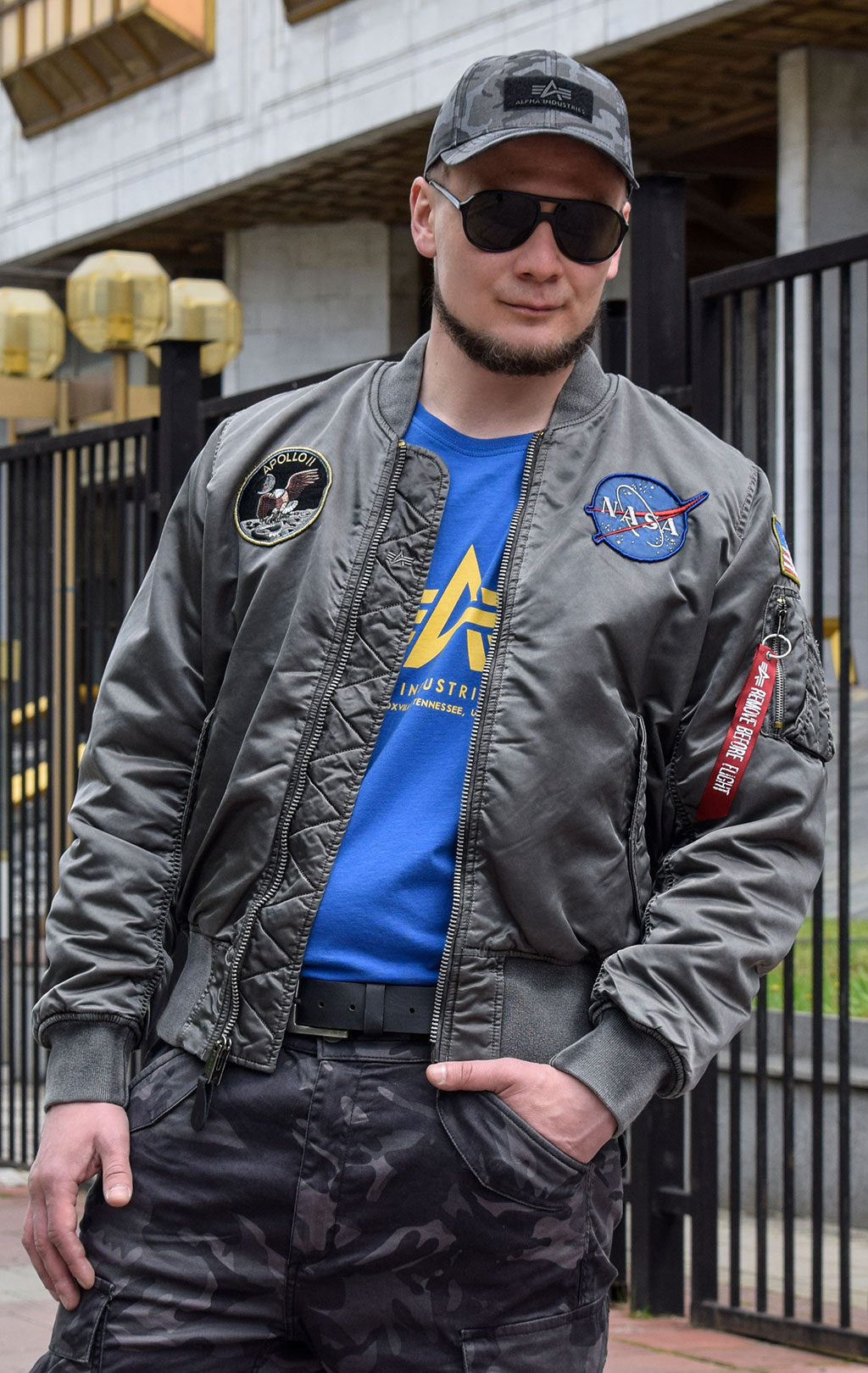 Бомбер ALPHA INDUSTRIES MA-1 APOLLO BATTLEWASH new silver 