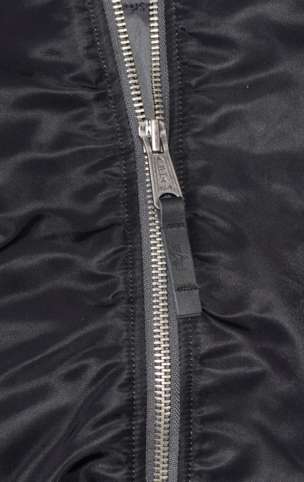 Куртка ALPHA INDUSTRIES MA-1 HOODED CW black 