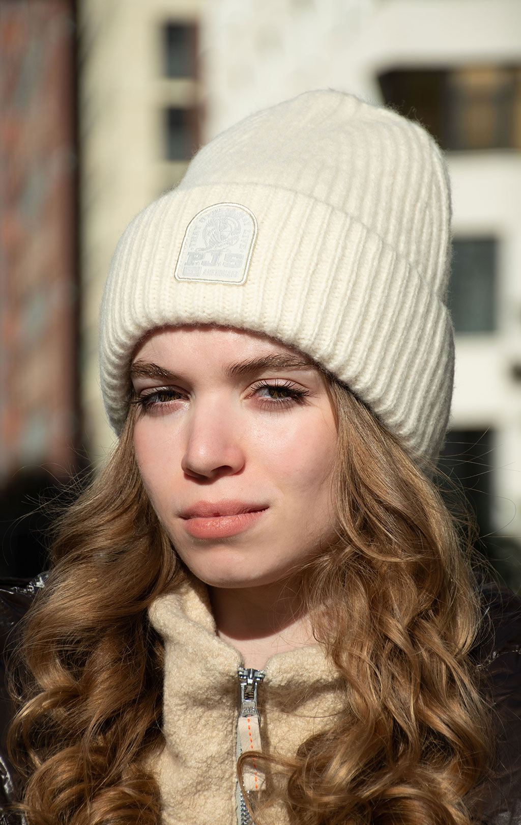 Женская шапка вязаная PARAJUMPERS MOONEYE HAT FW 25/26 moonbeam 