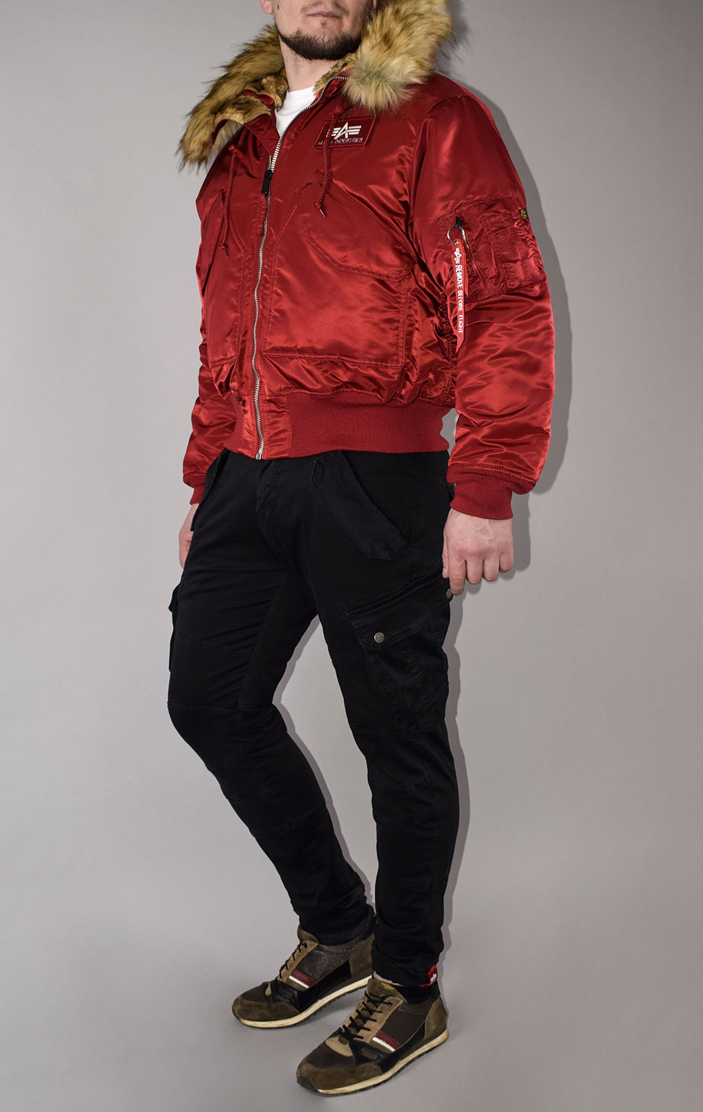 Аляска короткая ALPHA INDUSTRIES 45P HOODED CUSTOM commander red 