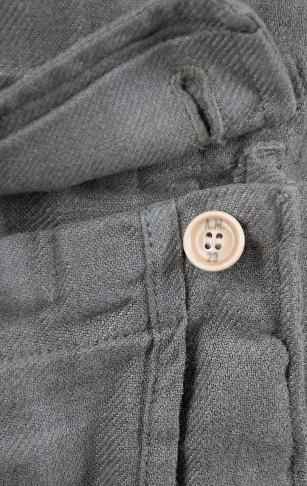 Бермуды AERONAUTICA MILITARE SS 26/IN lichen green (BE 0280) 