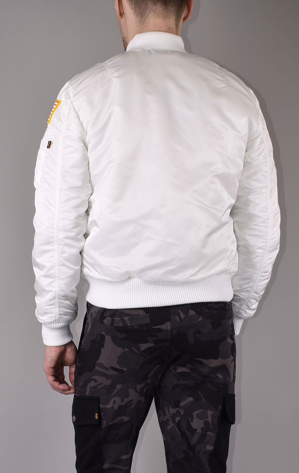 Бомбер ALPHA INDUSTRIES MA-1 VF NASA white 