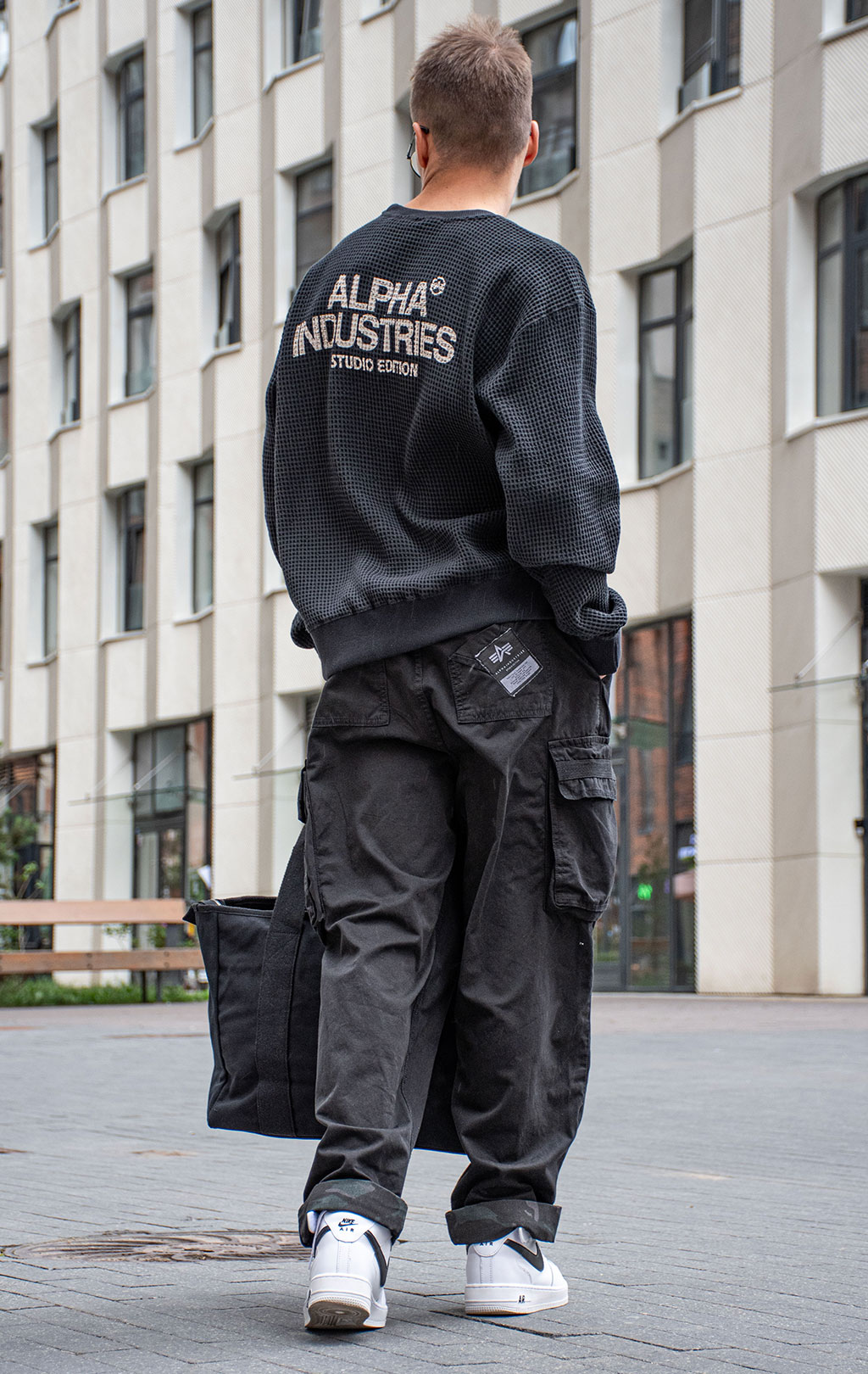 Свитшот ALPHA INDUSTRIES STUDIO WAFFLE SWEATSHIRT black 