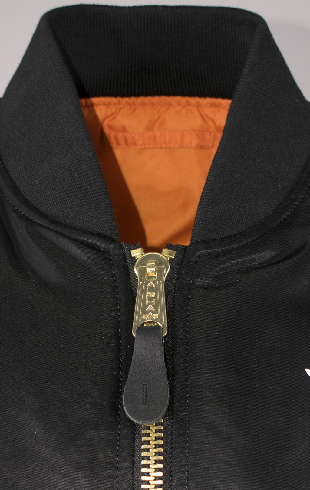 Куртка-бомбер лётная ALPHA INDUSTRIES MA-1 TOP GUN black 