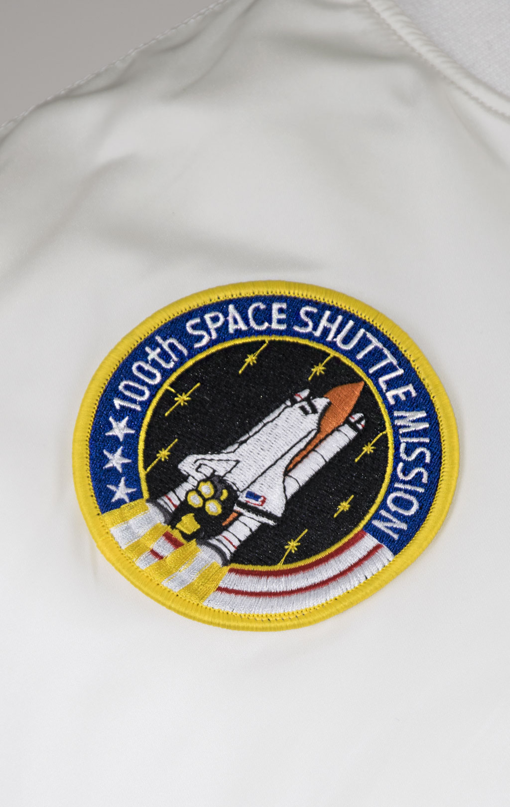 Бомбер ALPHA INDUSTRIES MA-1 original fit NASA white 