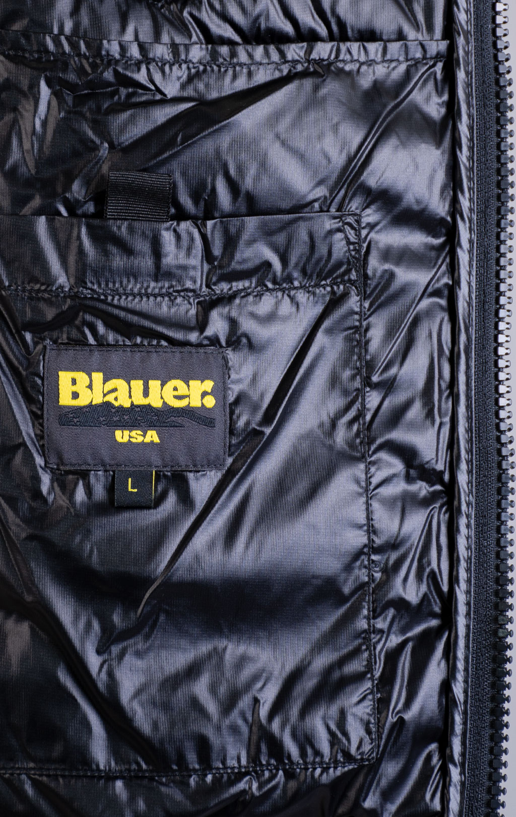 Куртка с капюшоном BLAUER WAVE FW 25/26 black (C03074) 