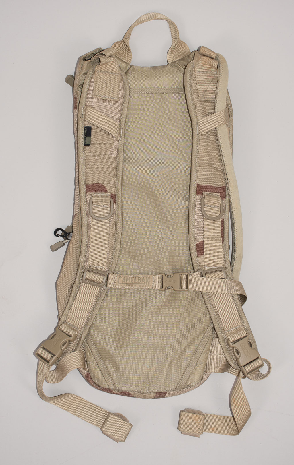 Питьевая система армейская CamelBak на молнии, горловина под клапаном, 3L desert-3 б/у 