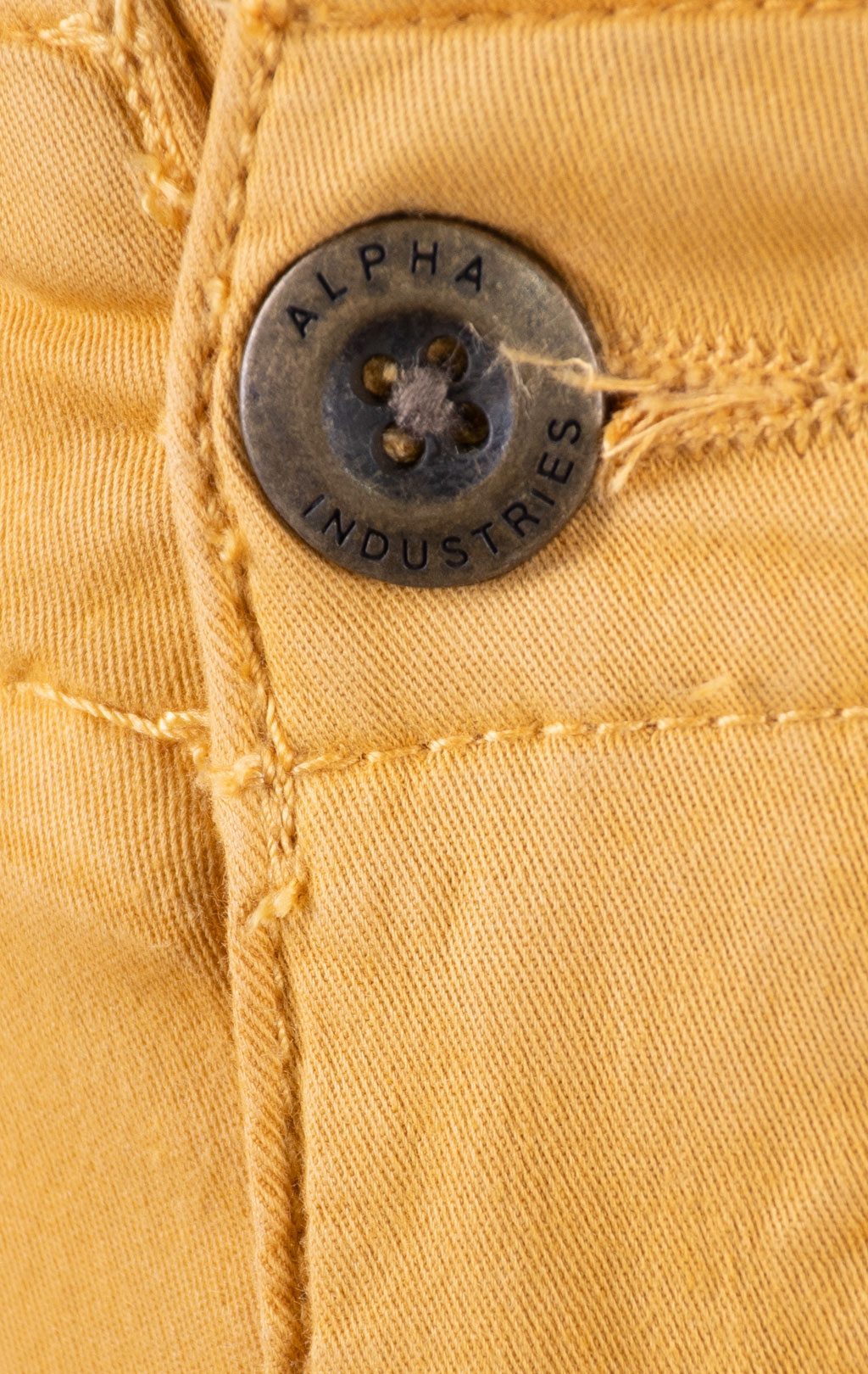 Шорты карго ALPHA INDUSTRIES CREW SHORT PATCH wheat 
