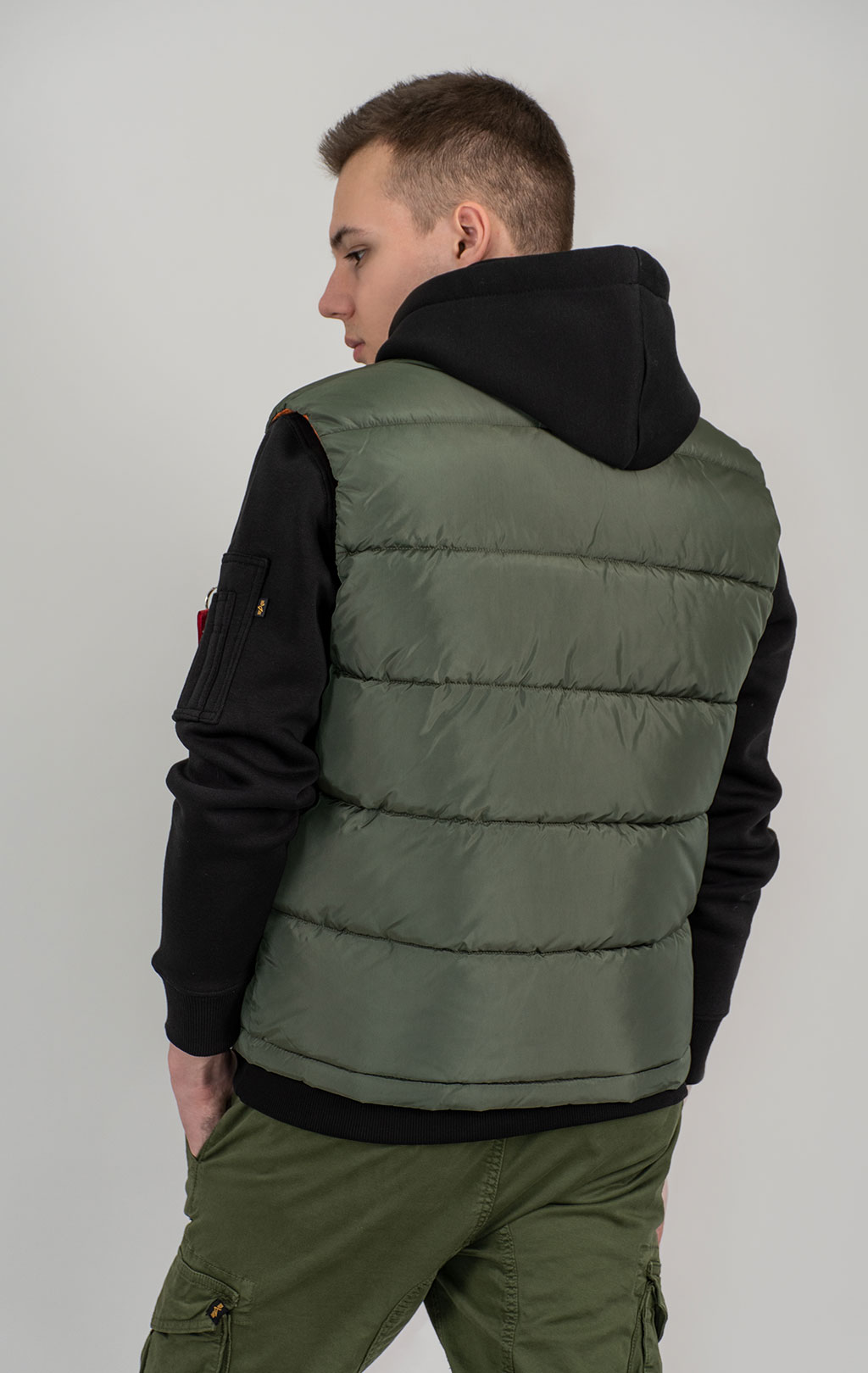 Жилет ALPHA INDUSTRIES PUFFER VEST LW sage green 