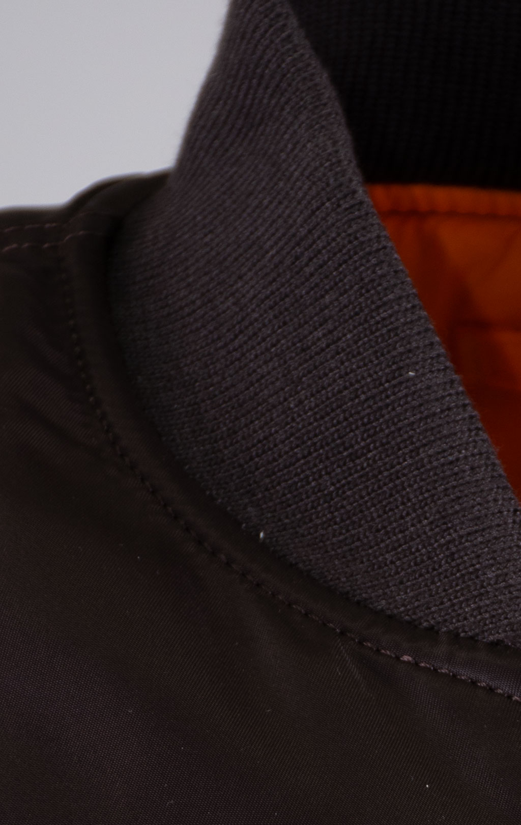 Бомбер ALPHA INDUSTRIES MA-1 HERITAGE hunter brown 