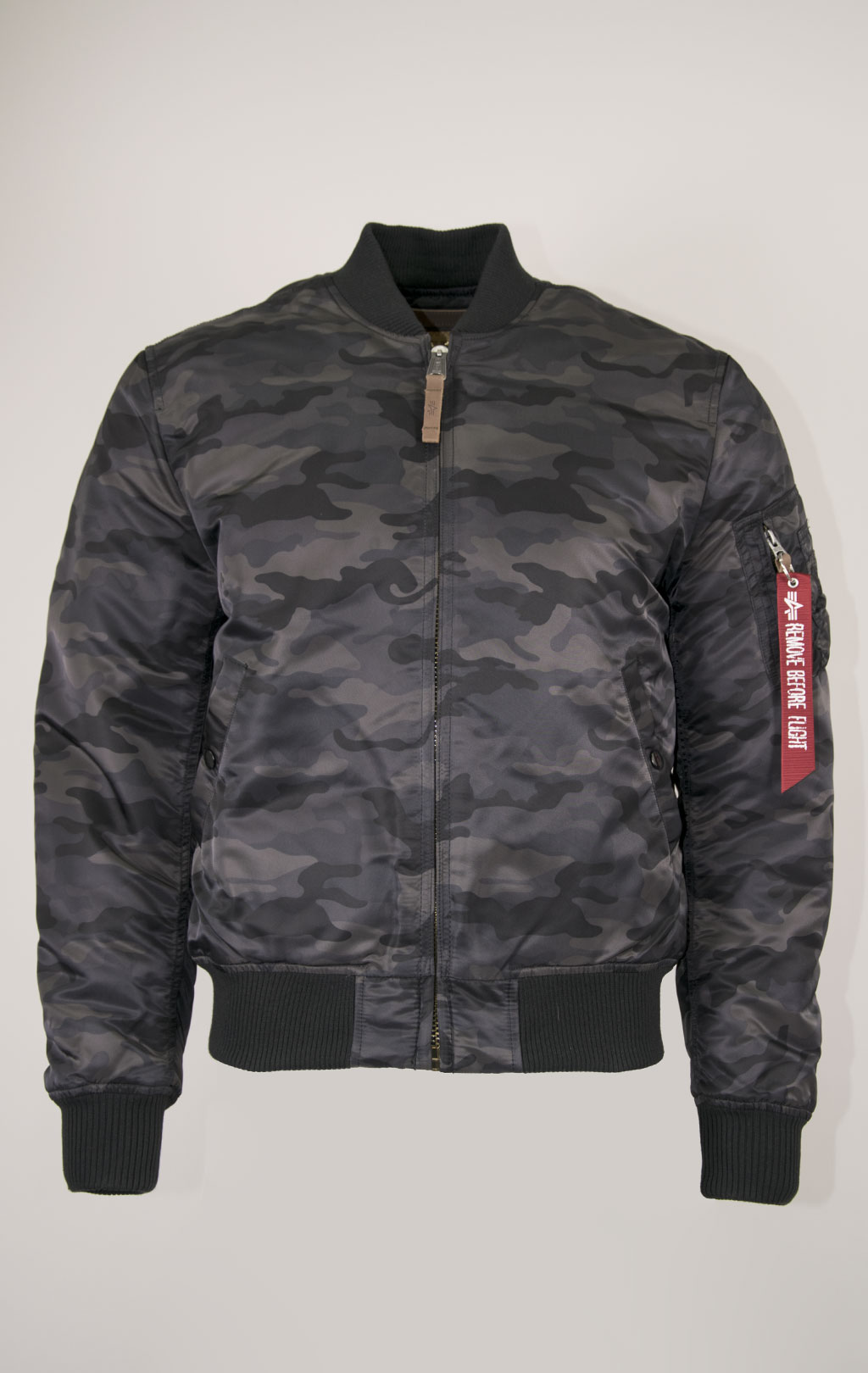 Бомбер ALPHA INDUSTRIES MA-1 VF 59 black camo 