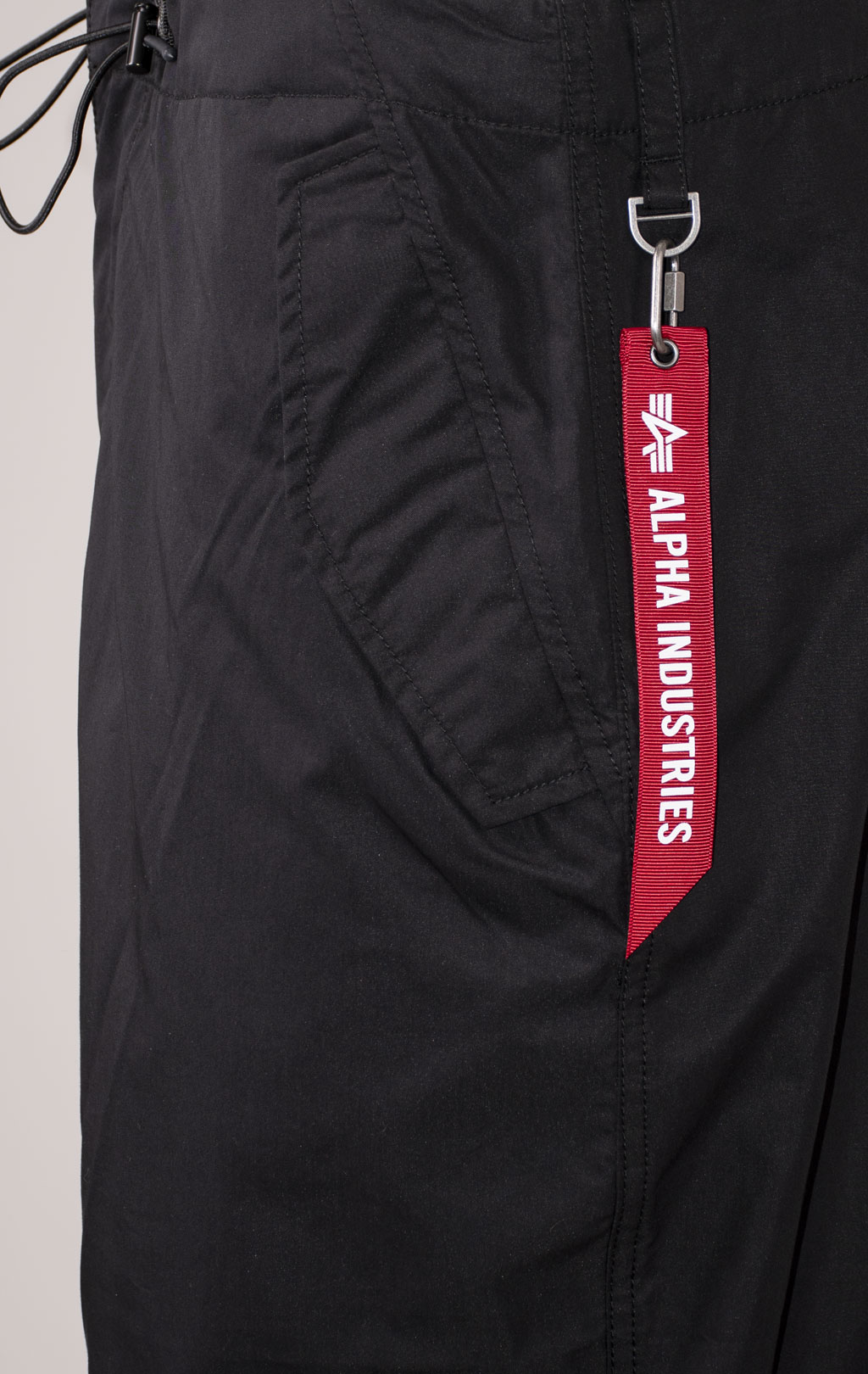 Брюки-карго парашюты ALPHA INDUSTRIES PARACHUTE PANTS SS 24 m black 