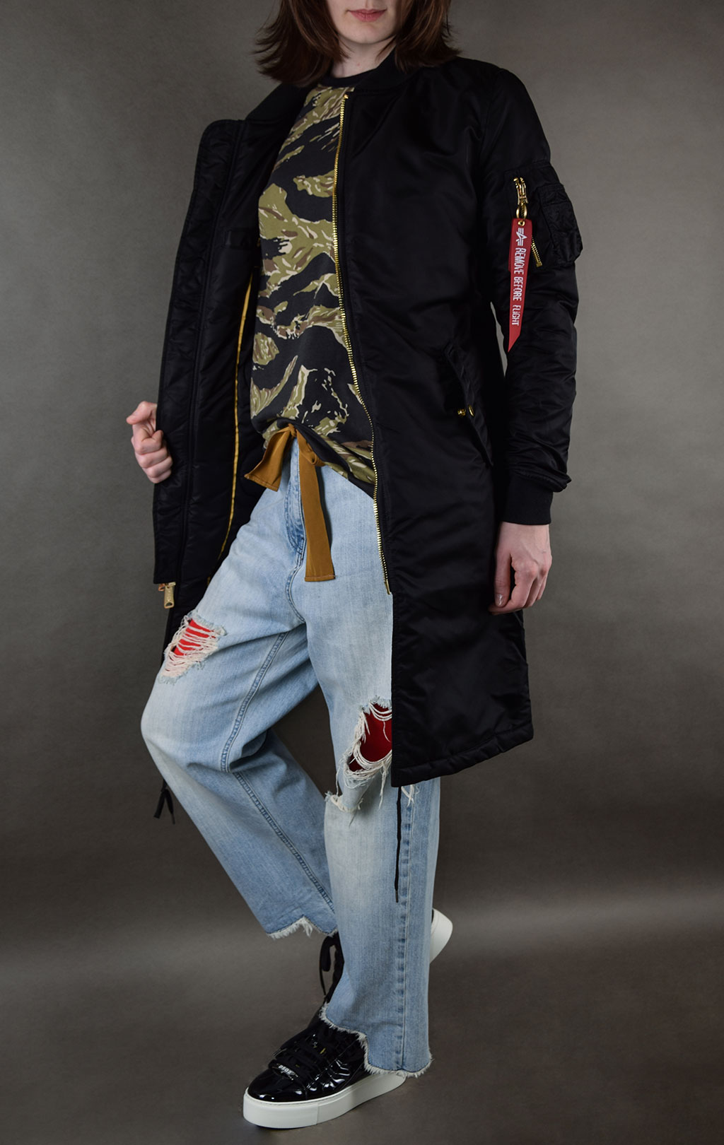 Женская куртка-бомбер удлинённая ALPHA INDUSTRIES MA-1 COAT PM black 