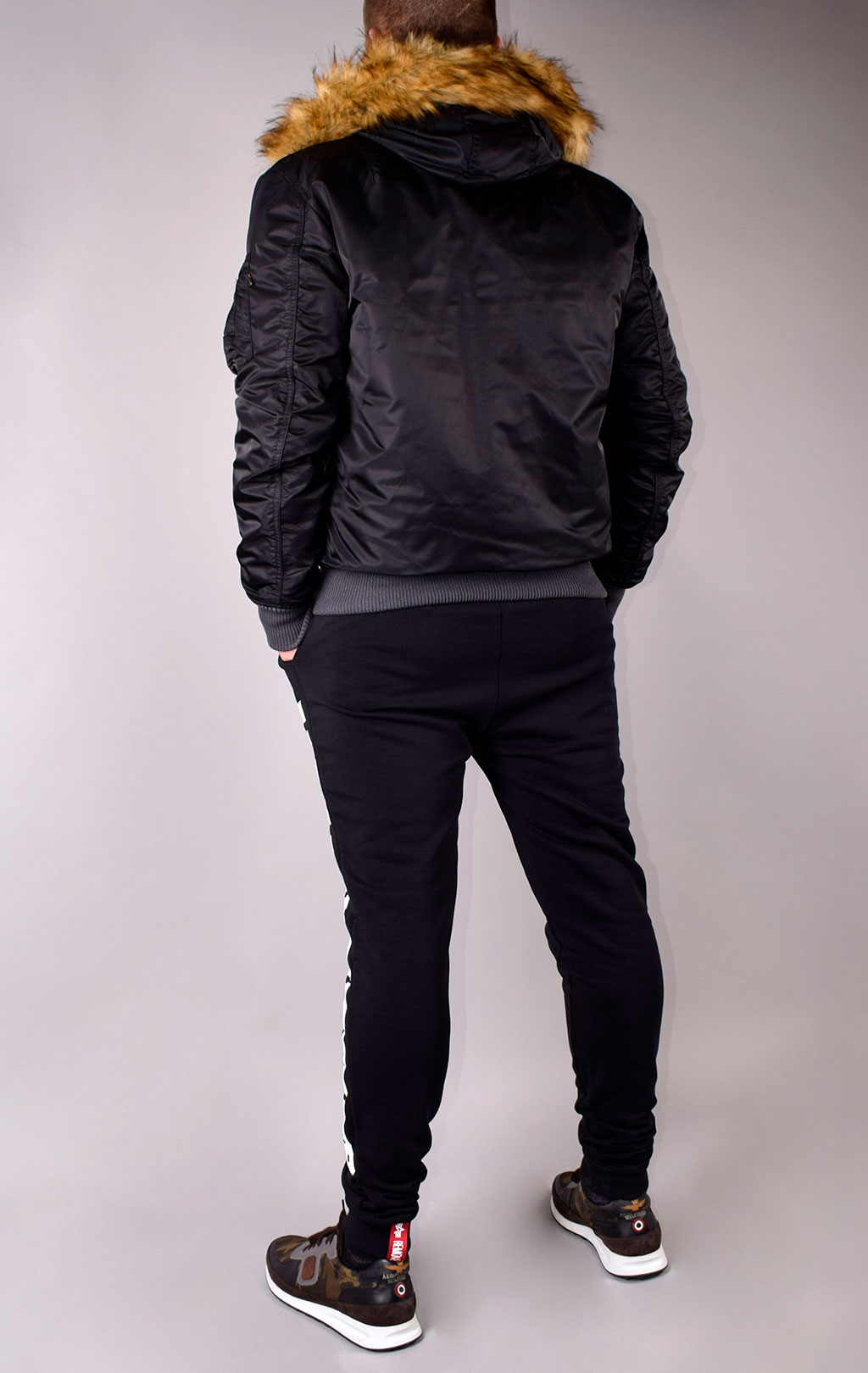 Куртка ALPHA INDUSTRIES MA-1 HOODED CW black 