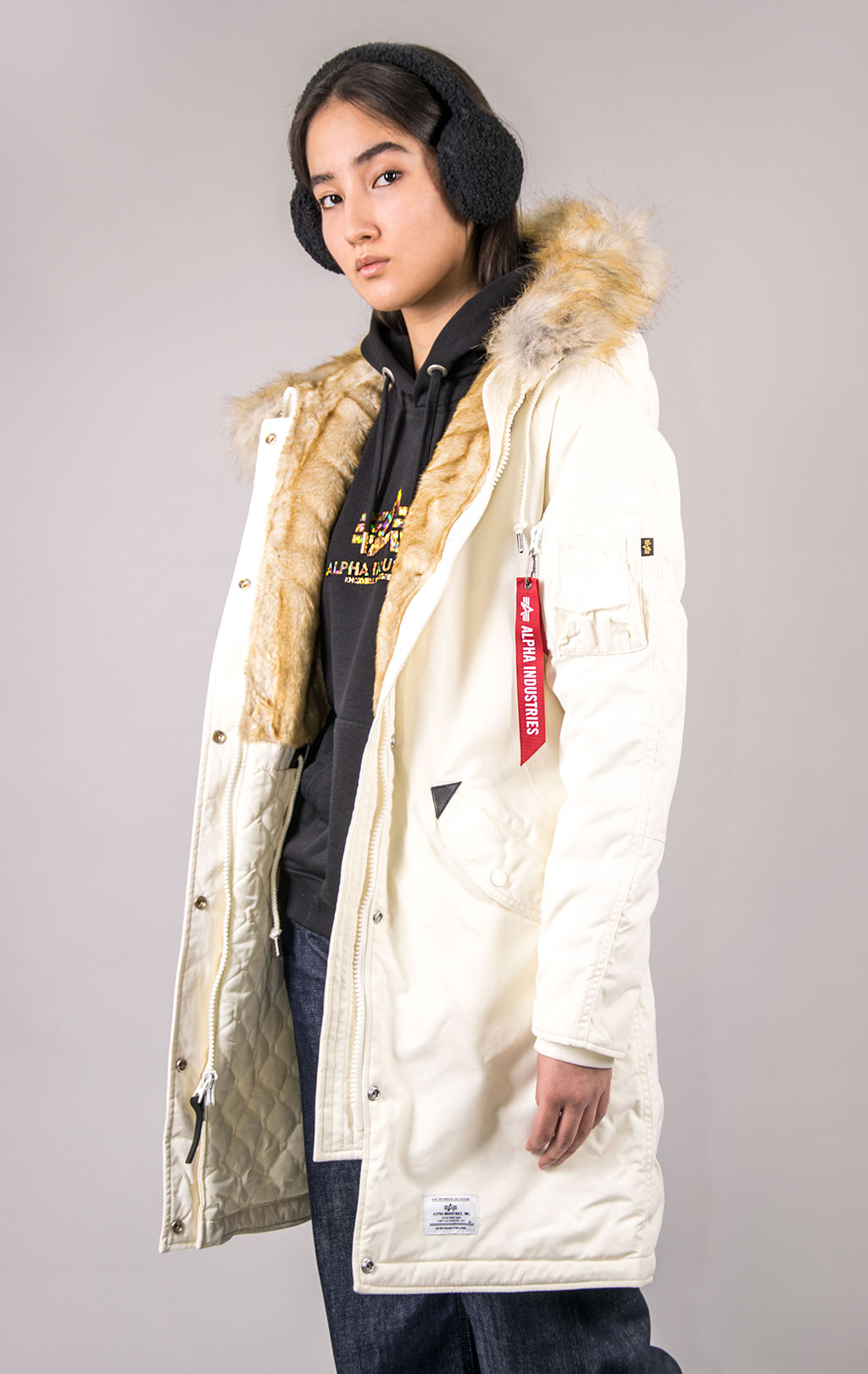 Женская аляска ALPHA INDUSTRIES ELYSE FW 22/23 m light cream 