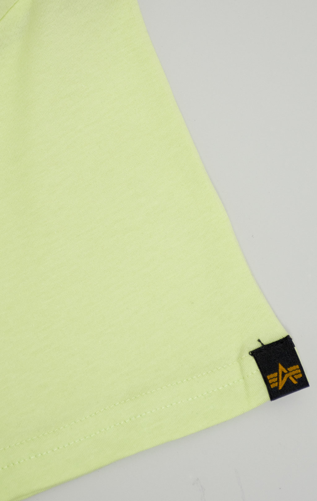 Футболка ALPHA INDUSTRIES BASIC T arctic lime 