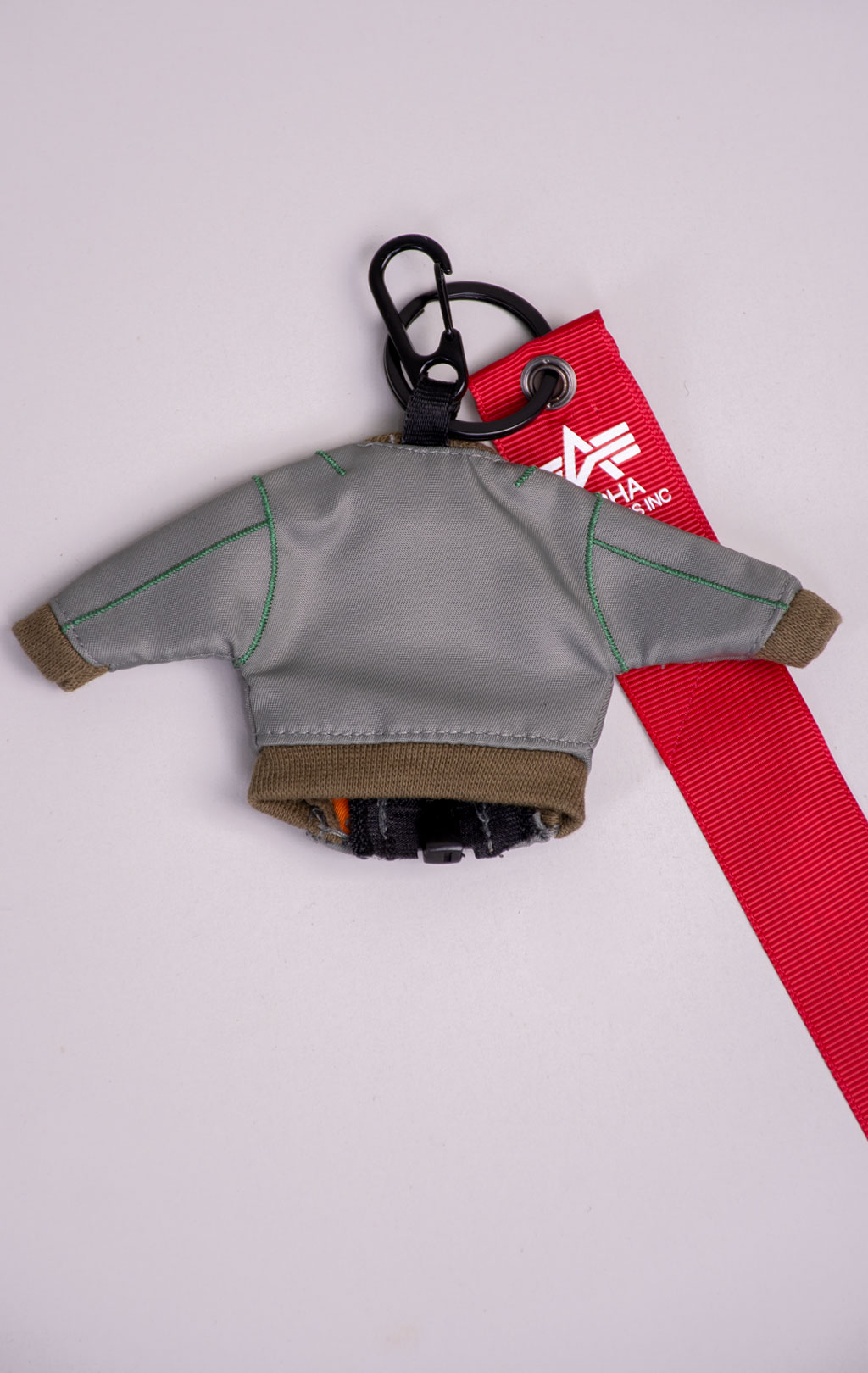 Брелок ALPHA INDUSTRIES MA-1 KEYCHAIN FW 26/27 sage 