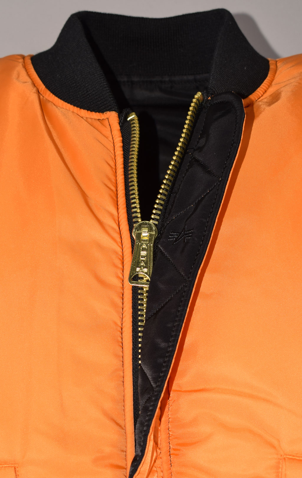 Бомбер ALPHA INDUSTRIES MA-1 original fit FW 23/24 m black 