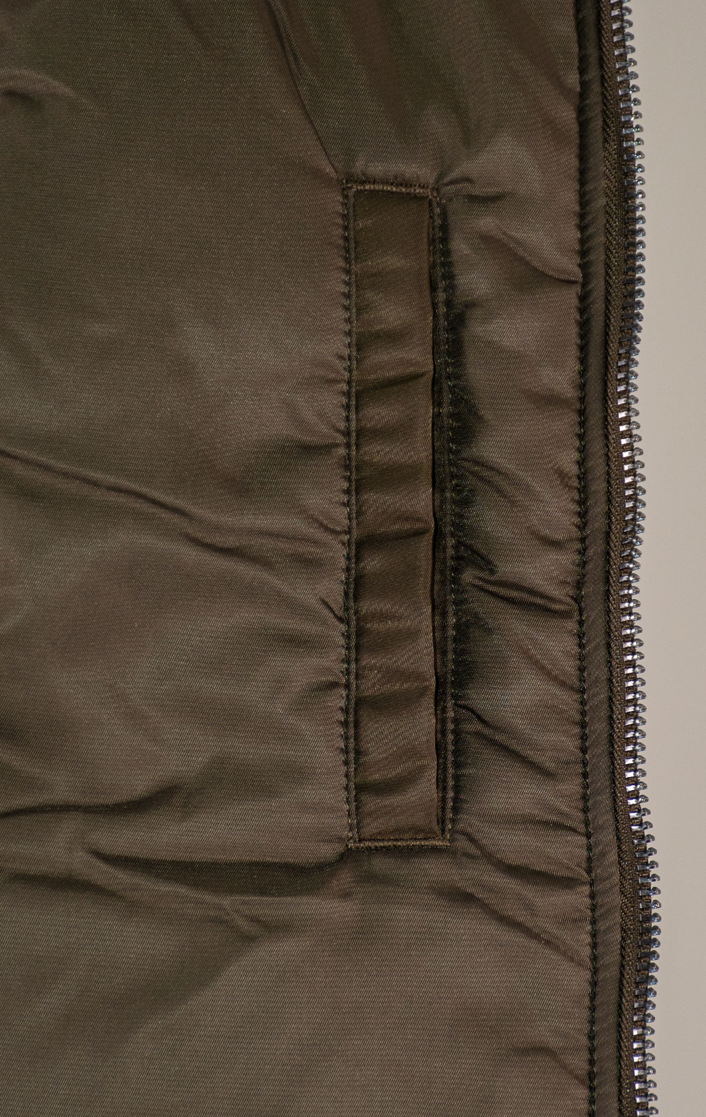 Бомбер ALPHA INDUSTRIES AVIATOR JACKET FW 25/26 espresso 
