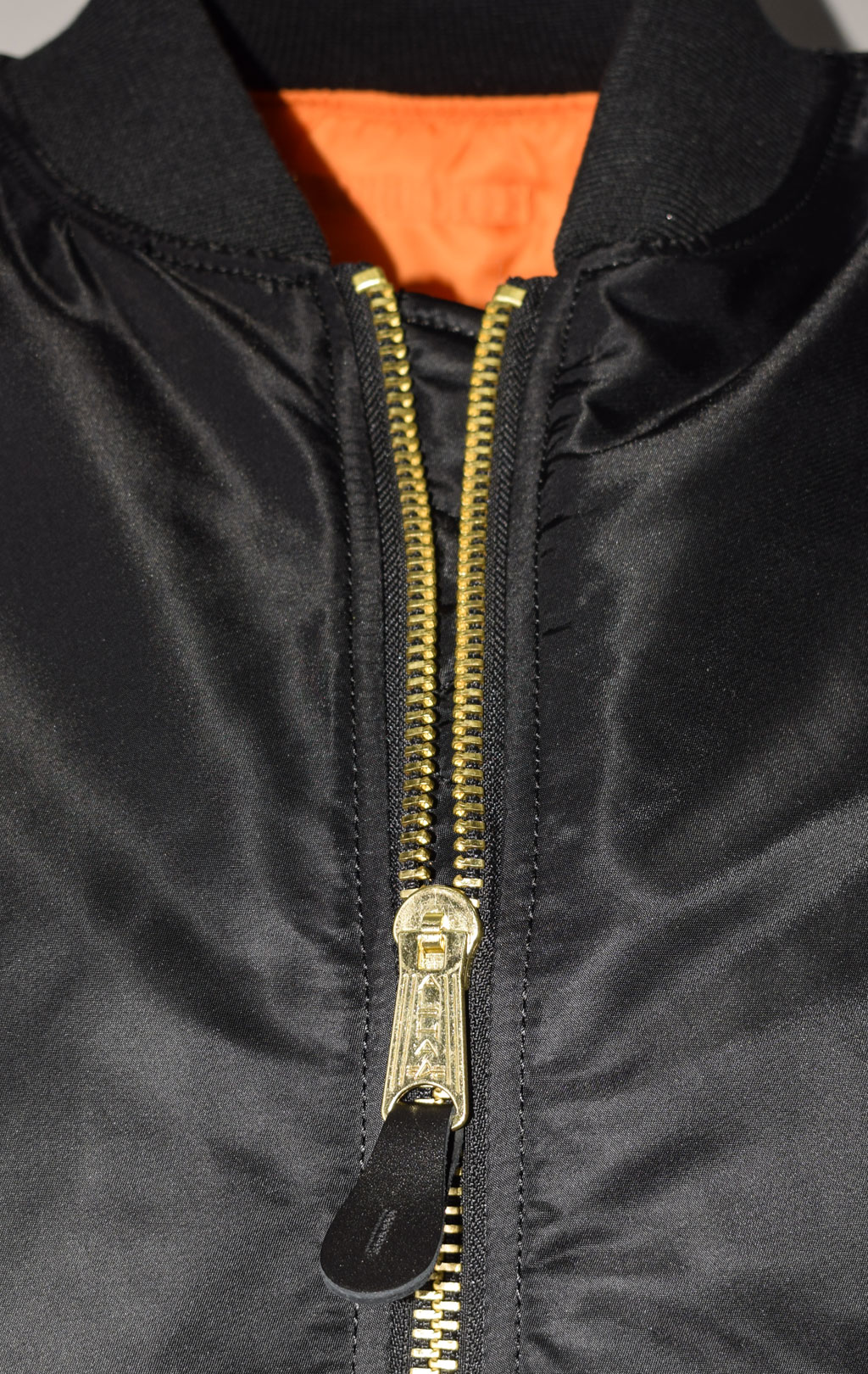 Бомбер ALPHA INDUSTRIES MA-1 SLIM FIT/EUROPEAN FIT SS 23 m black 