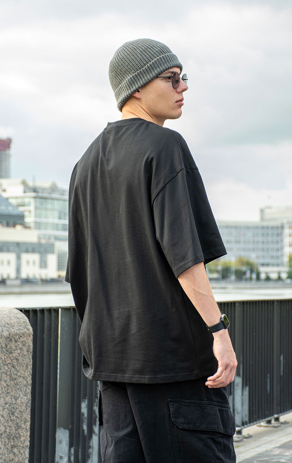 Футболка ALPHA INDUSTRIES BASE T black 