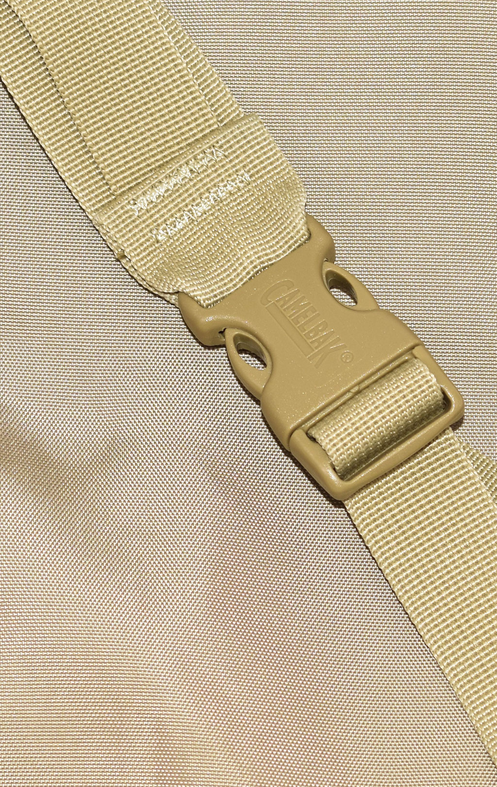 Чехол для питьевой системы CamelBak на молнии, горловина снаружи dpm desert 