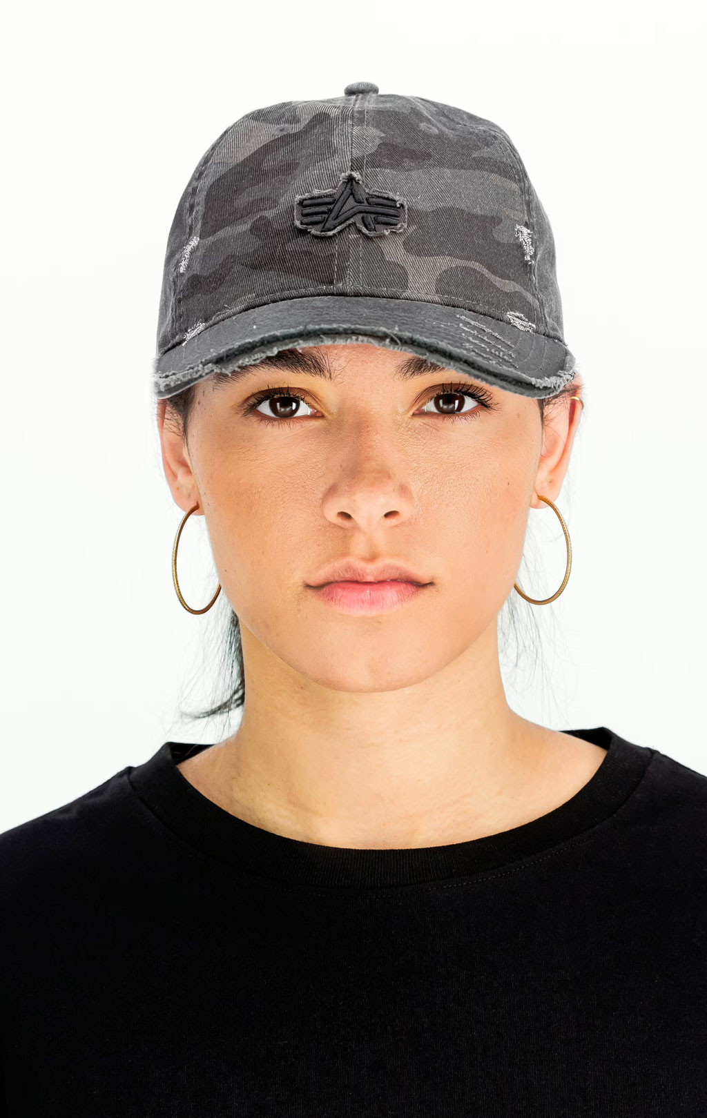 Бейсболка ALPHA INDUSTRIES DISTRESSED LOGO CAMO CAP black camo 