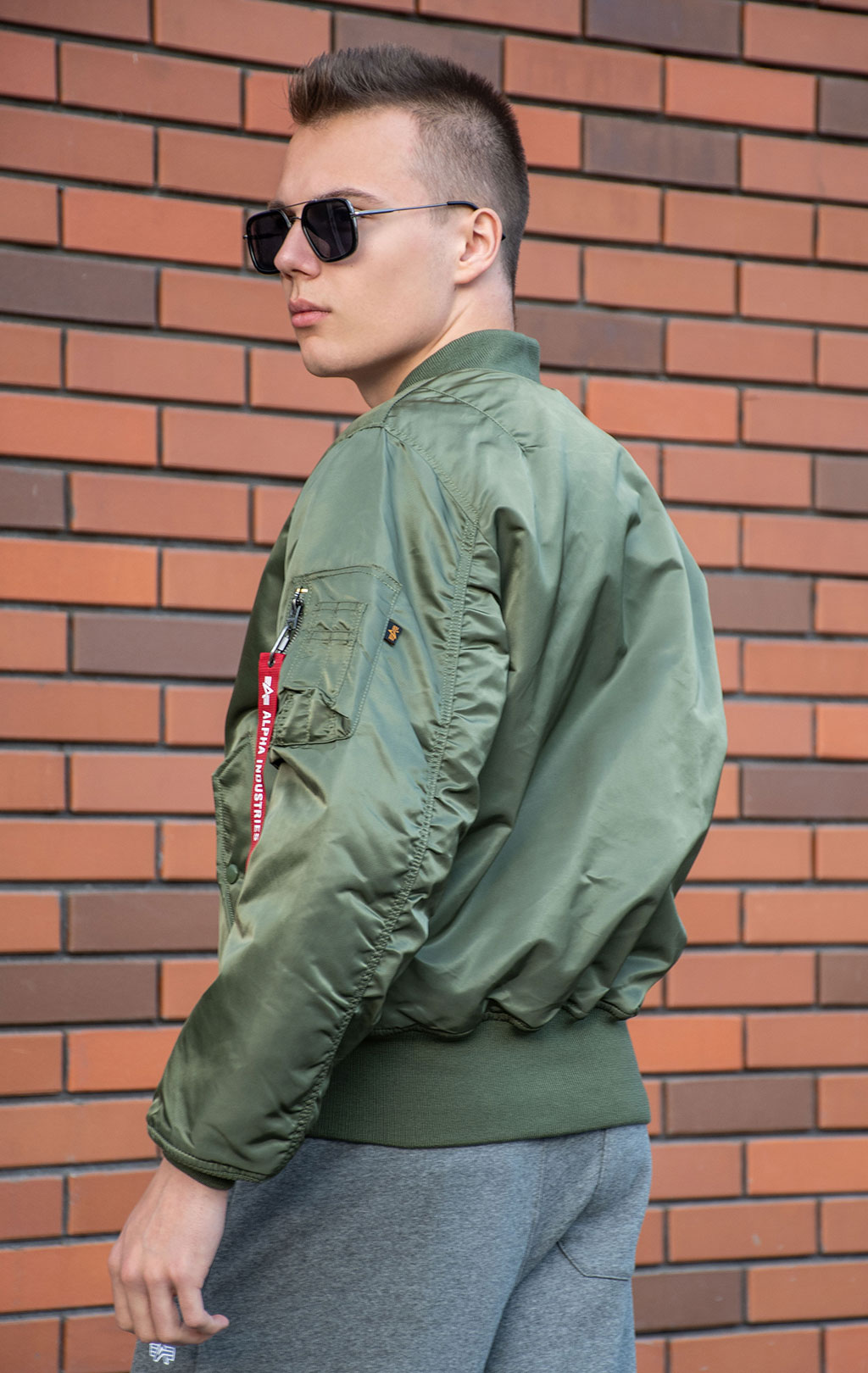 Бомбер ALPHA INDUSTRIES MA-1 HERITAGE FIT FLIGHT JACKET FW 26/27 sage 
