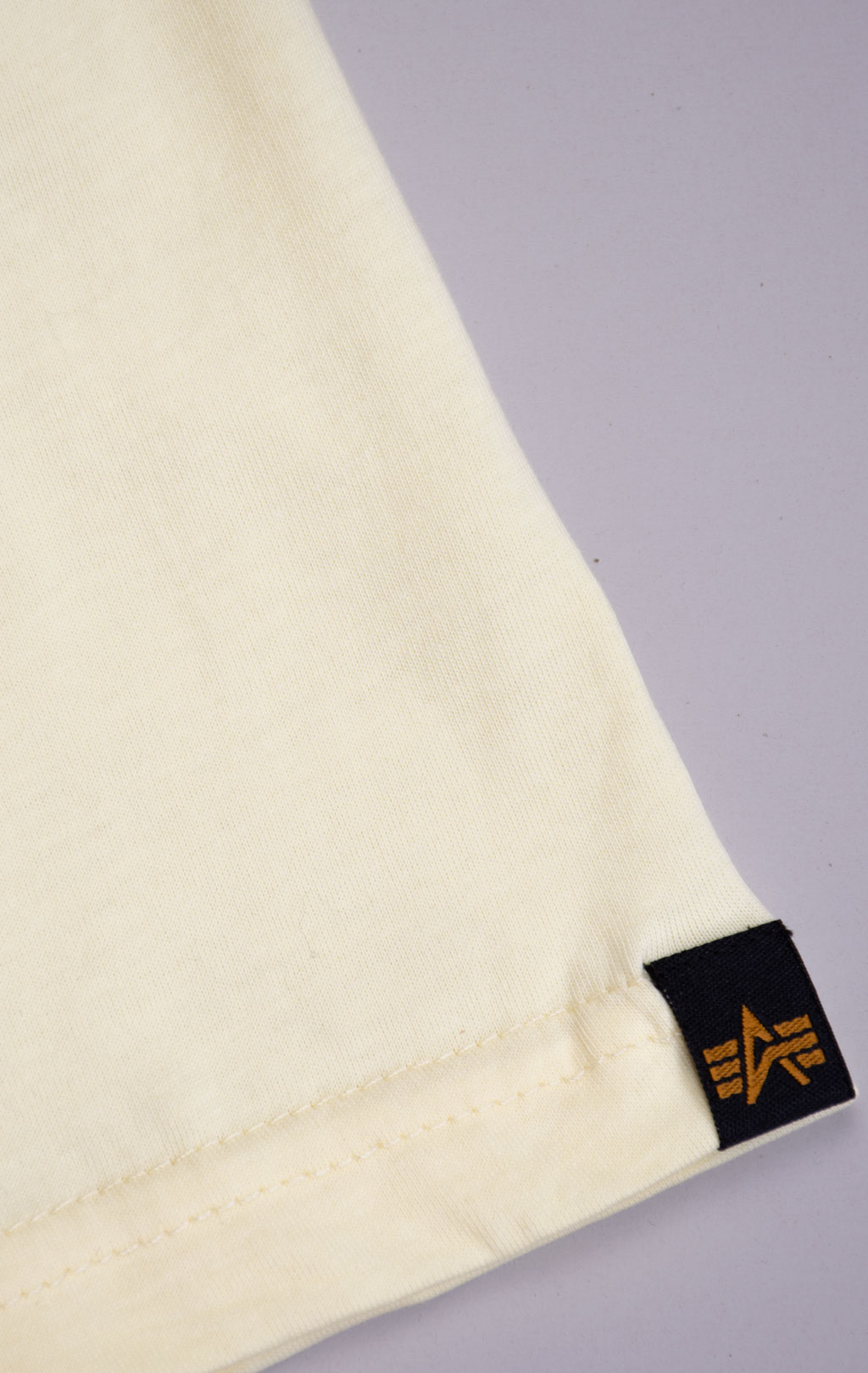 Футболка ALPHA INDUSTRIES BASIC T retro yellow 