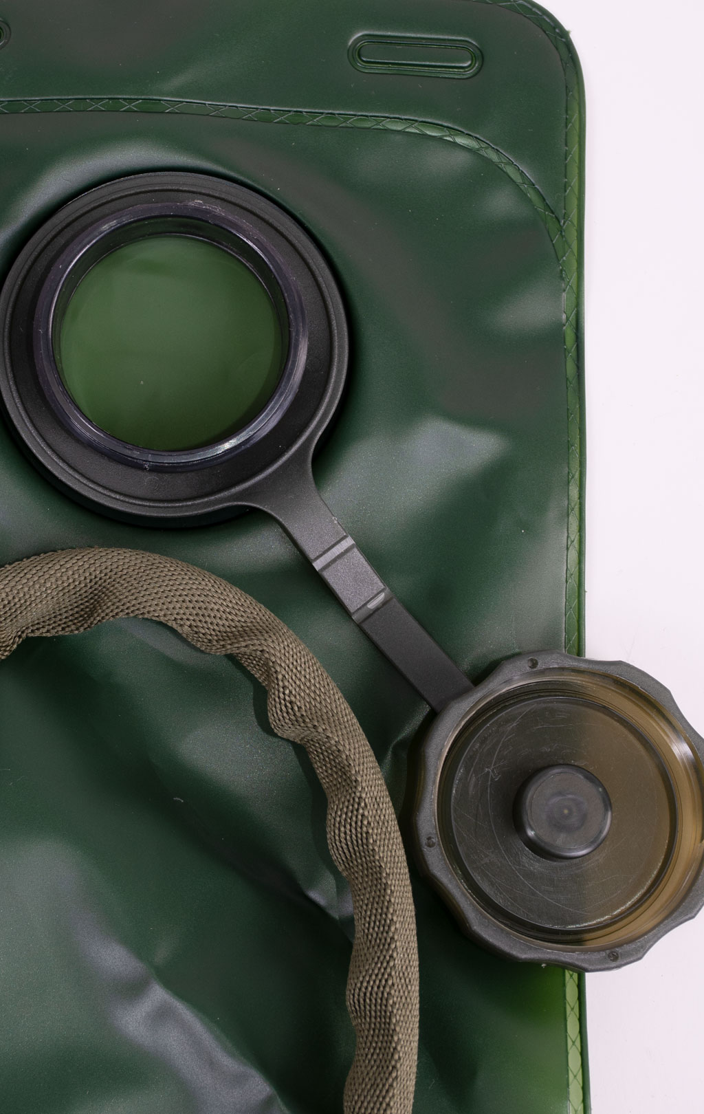 Питьевая система Hausheng горловина снаружи, 3L camo woodland 
