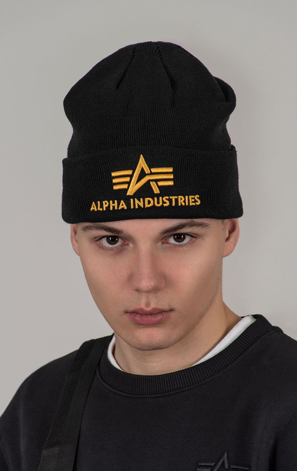 Шапка ALPHA INDUSTRIES 3D BEANIE black/yellow gold 