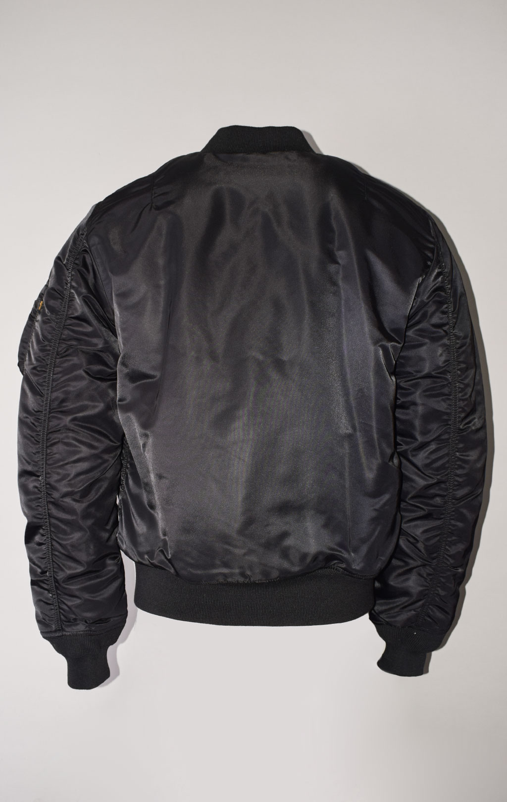 Бомбер ALPHA INDUSTRIES MA-1 SLIM FIT/EUROPEAN FIT SS 23 m black 