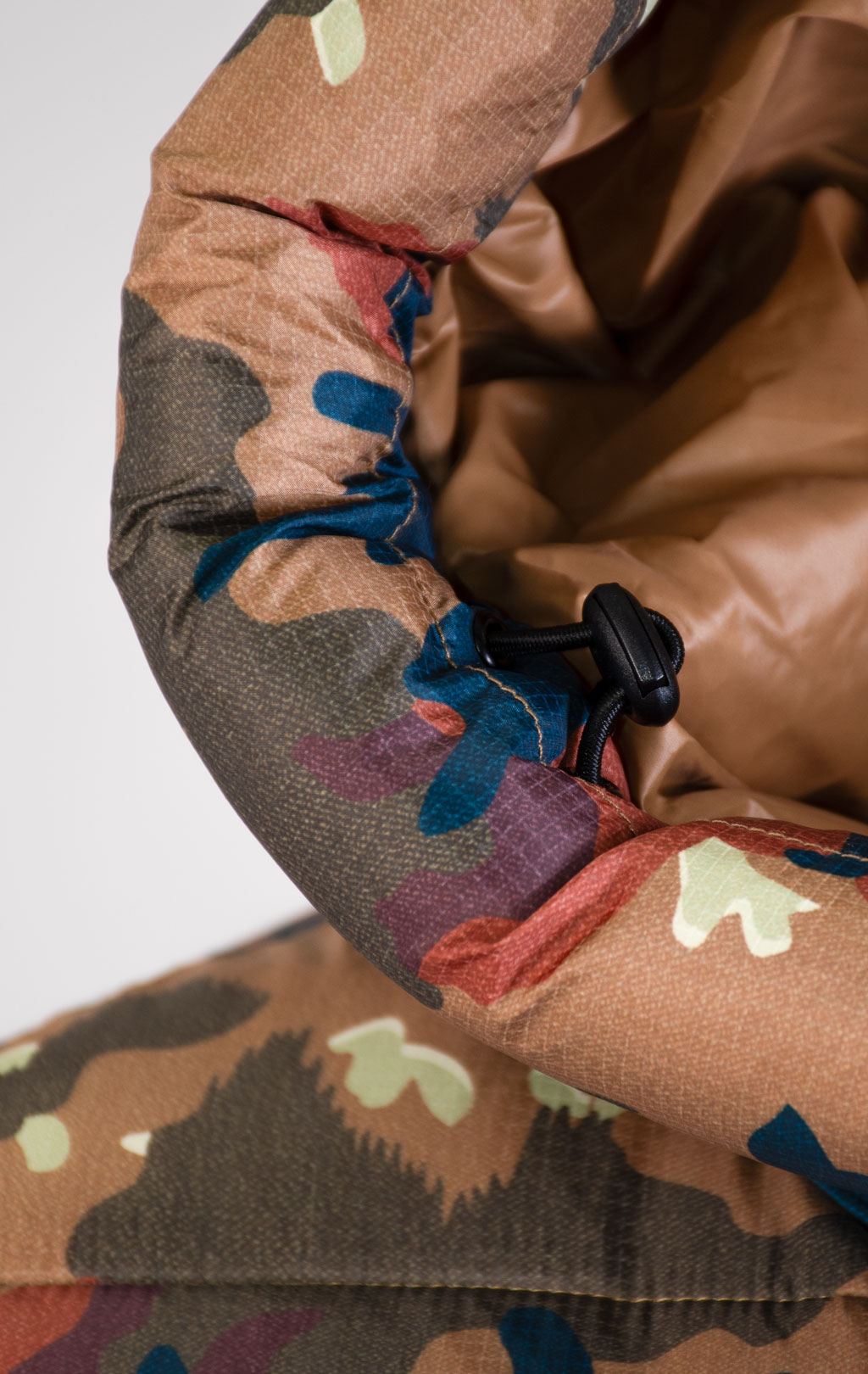 Куртка с капюшоном BLAUER BURTON ECO FW 25/26 tabacco swiss camo (C02153) 