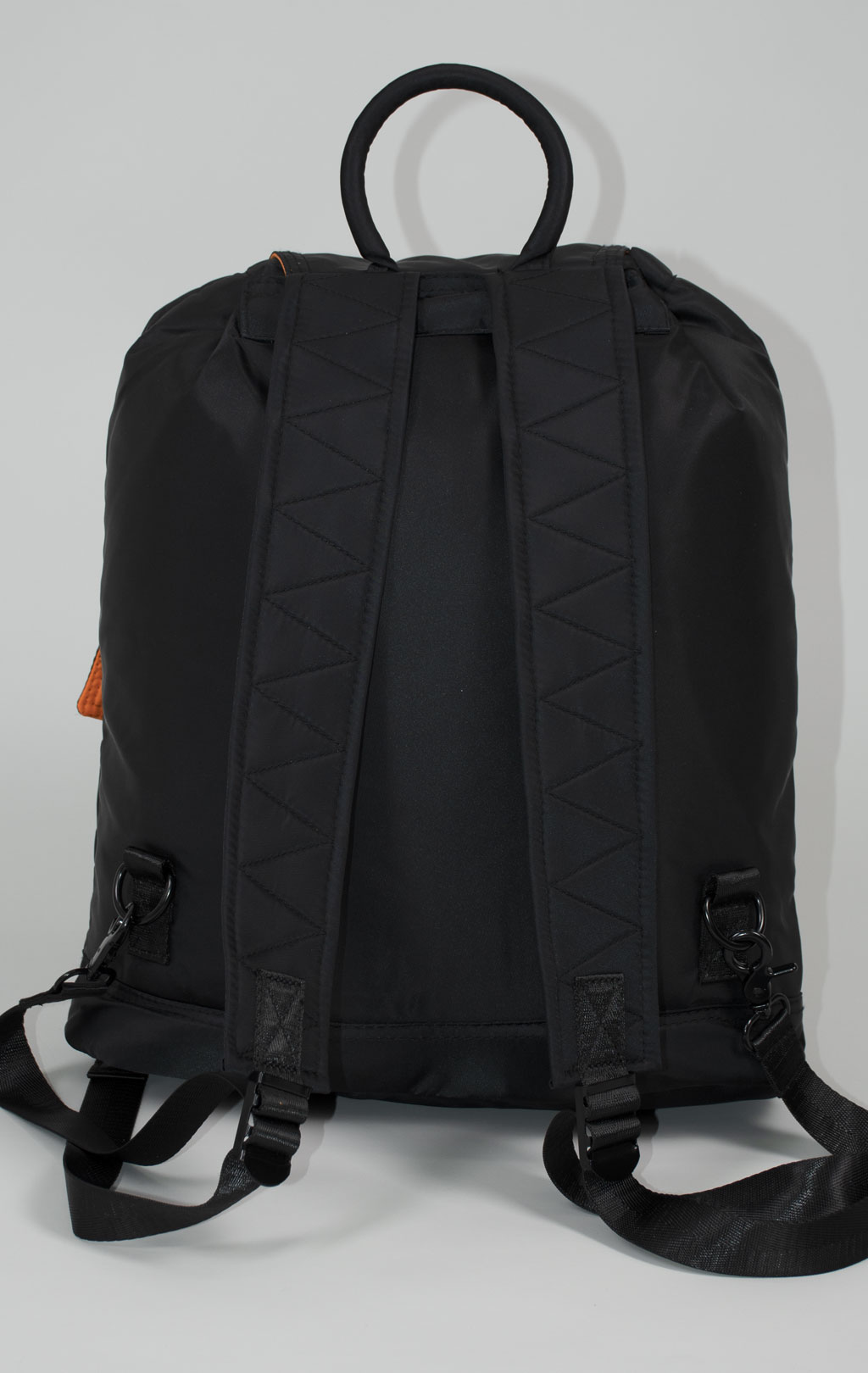 Рюкзак ALPHA INDUSTRIES NYLON BACKPACK SS 25 black 