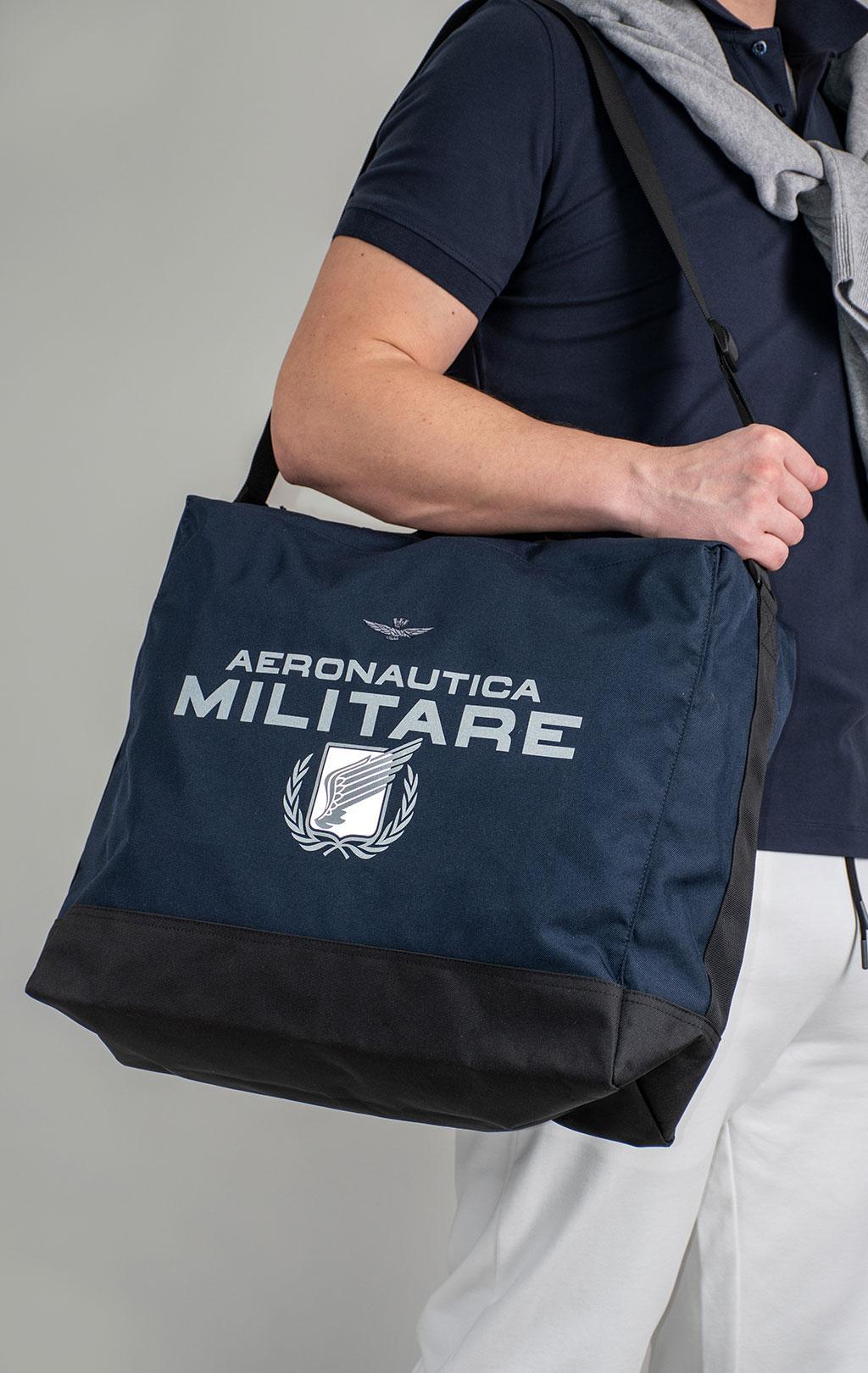 Сумка AERONAUTICA MILITARE CENTRO SPORTIVO DUFFEL BAG SS 25/CN blue navy (BO 1142) 