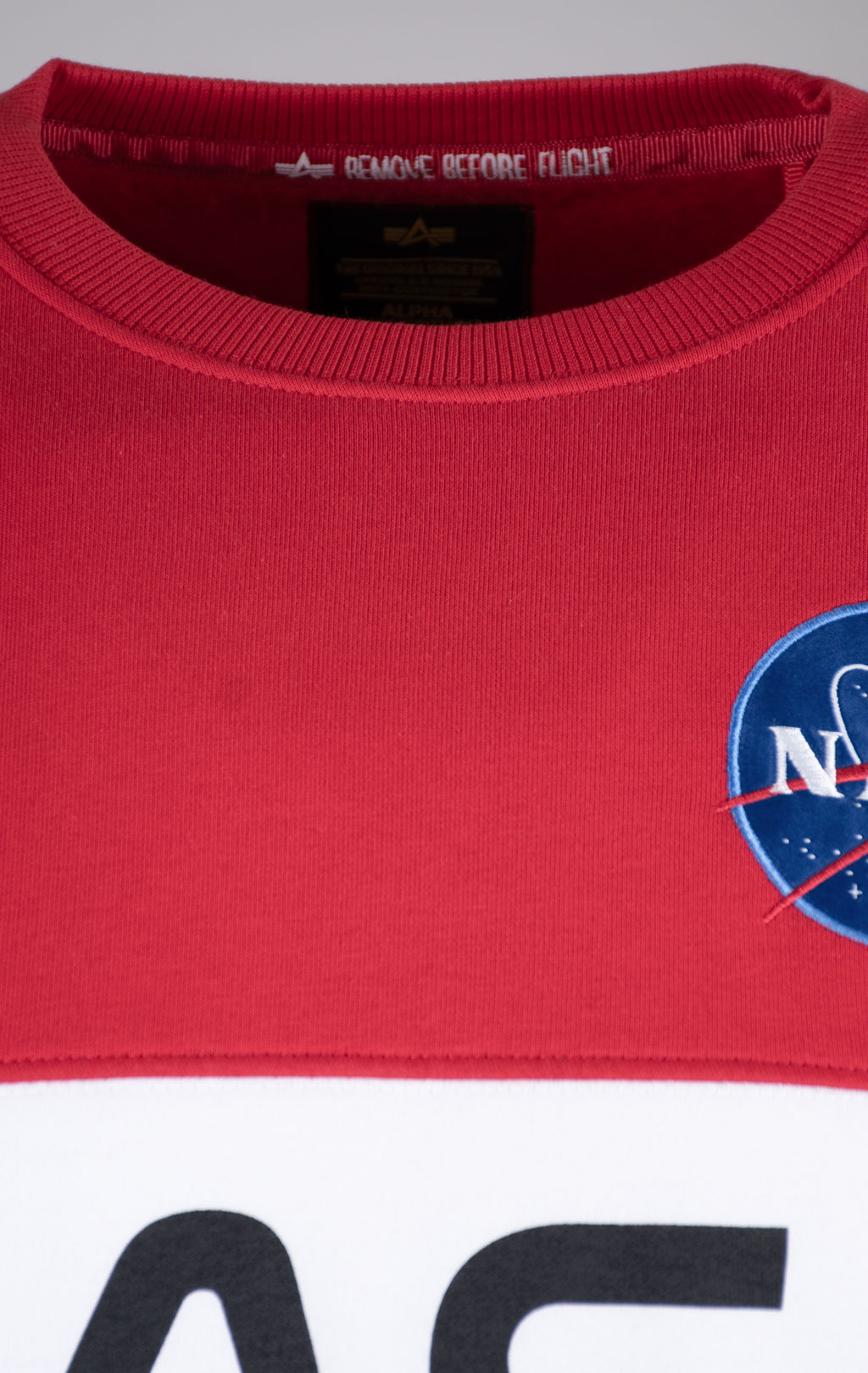 Свитшот ALPHA INDUSTRIES NASA Inlay speed red 