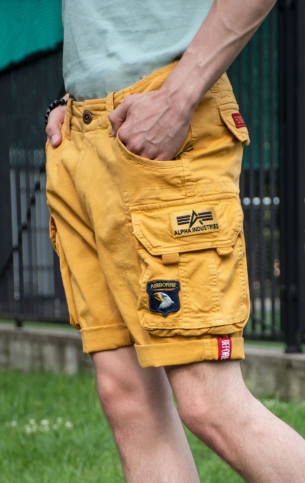 Шорты карго ALPHA INDUSTRIES CREW SHORT PATCH wheat 