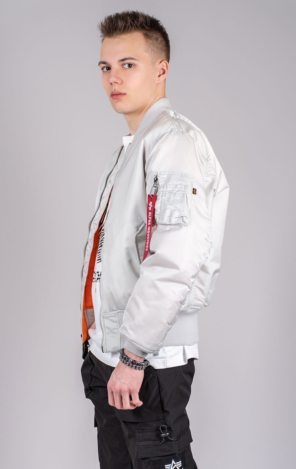 Бомбер ALPHA INDUSTRIES MA-1 original fit SS 25 m light gray 