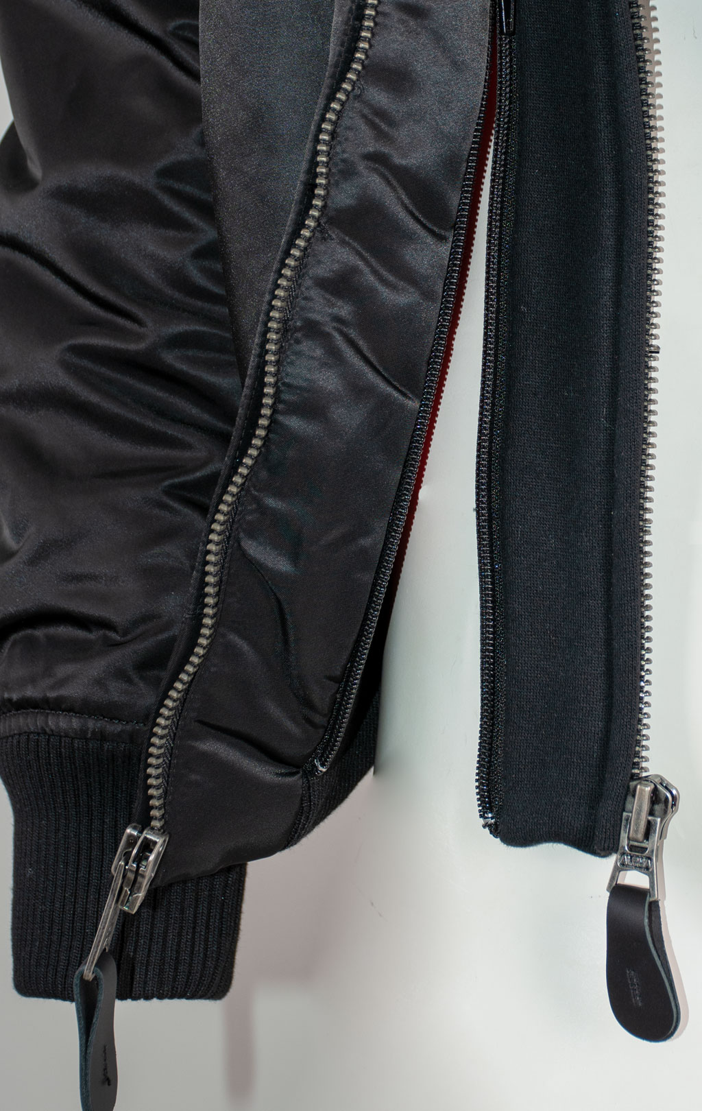 Куртка-бомбер лётная ALPHA INDUSTRIES MA-1 D-Tec black/black 