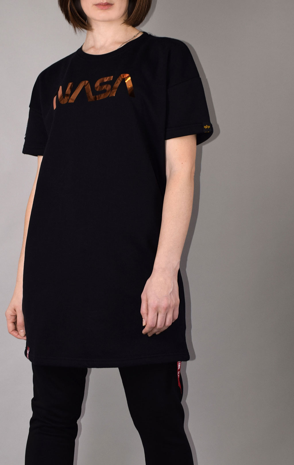 Женская футболка ALPHA INDUSTRIES NASA LONG T OS black 