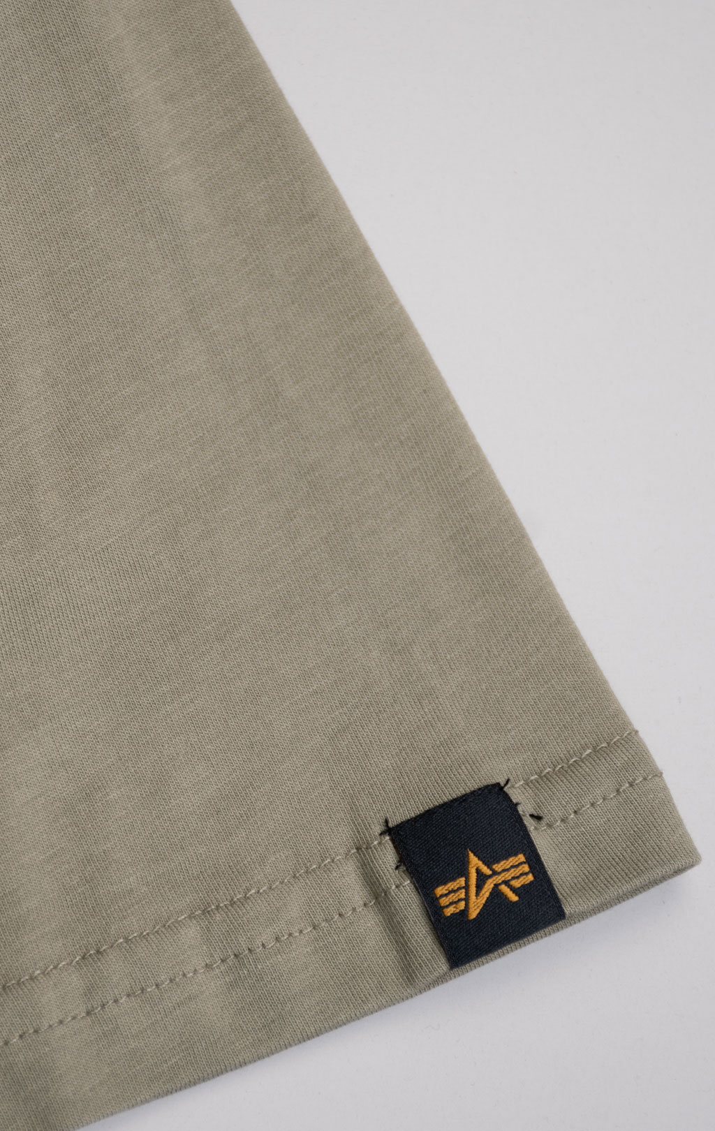 Футболка ALPHA INDUSTRIES AUTHENTIC PRINT olive 