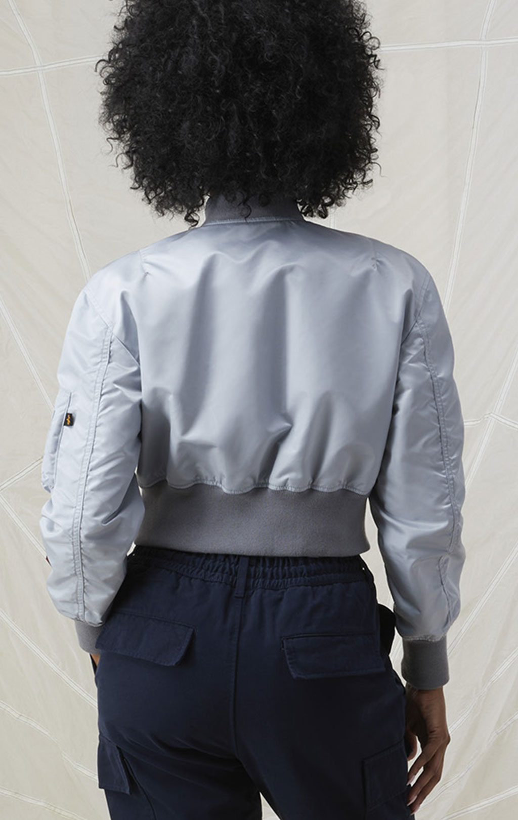 Женская ветровка-бомбер ALPHA INDUSTRIES L-2B CROPPED GEN-II FLIGHT JACKET SS 23 m blue grey 