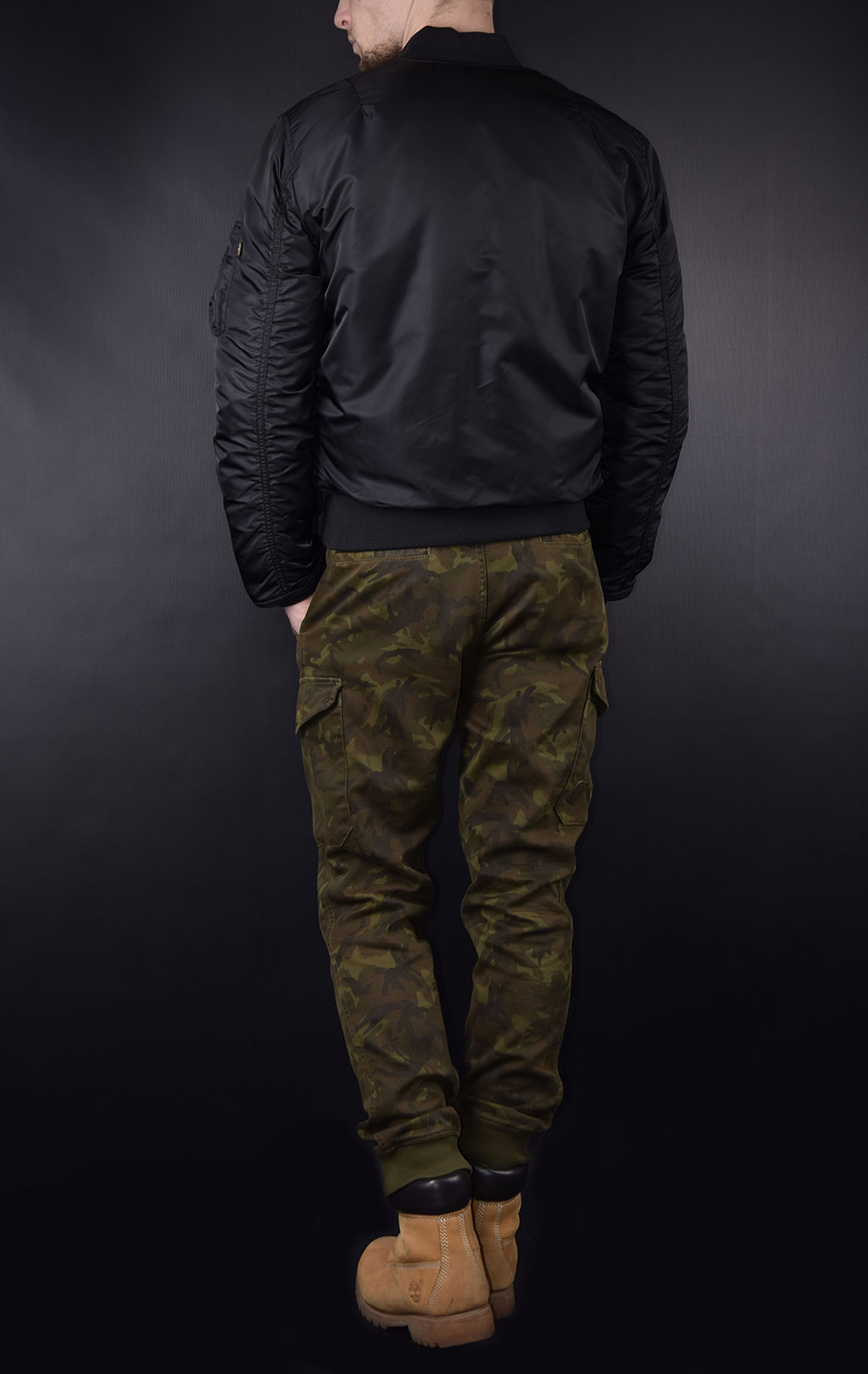 Бомбер ALPHA INDUSTRIES MA-1 SLIM FIT black 