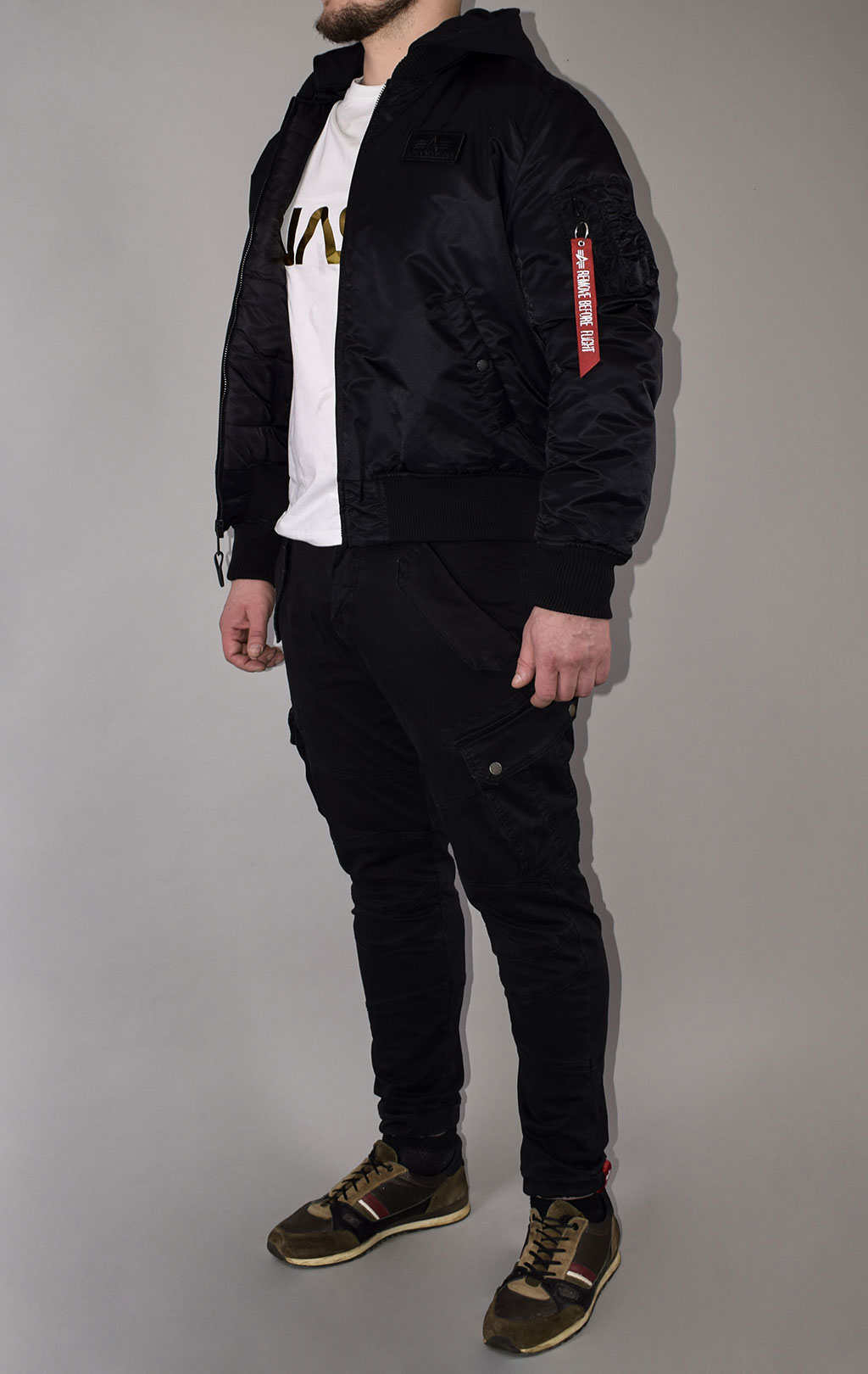 Бомбер ALPHA INDUSTRIES MA-1 ZH BACK PRINT black/yellow gold 