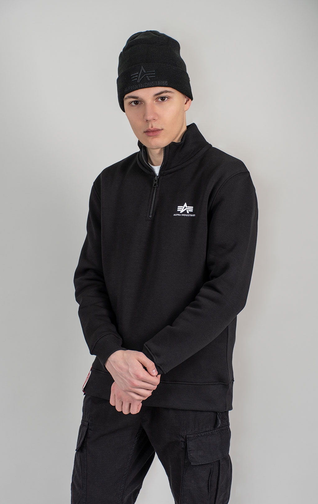 Толстовка ALPHA INDUSTRIES HALF ZIP SWEATER SMALL LOGO black 