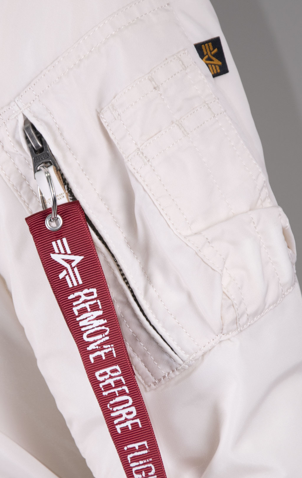 Ветровка-бомбер ALPHA INDUSTRIES MA-1 TT jet stream white 
