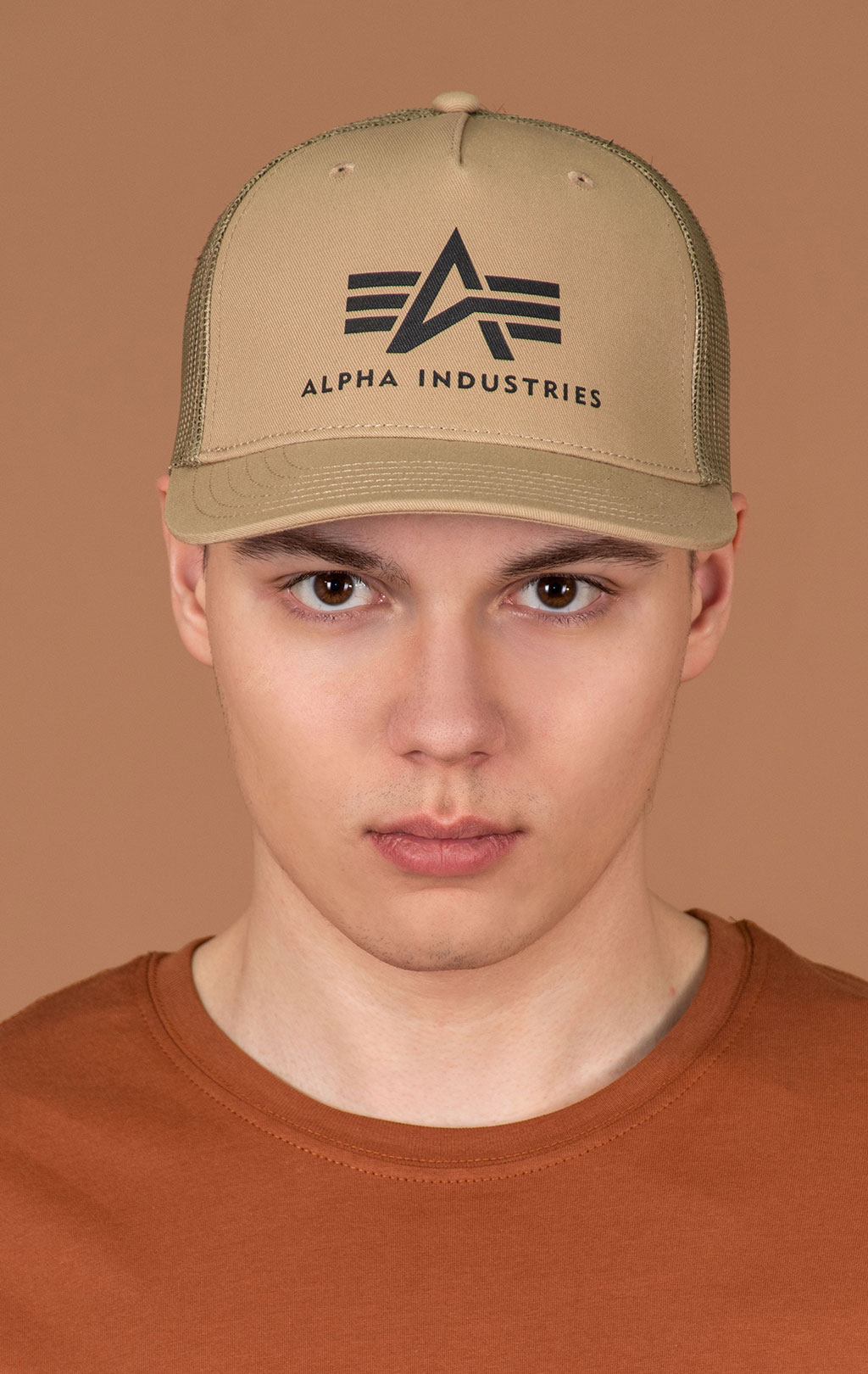 Бейсболка ALPHA INDUSTRIES BASIC TRUCKER CAP sand 