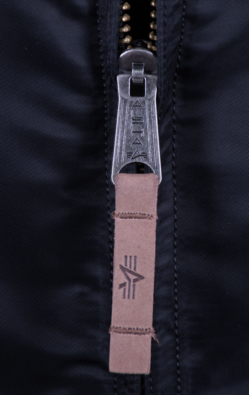 Женский бомбер ALPHA INDUSTRIES MA-1 VF 59 black 