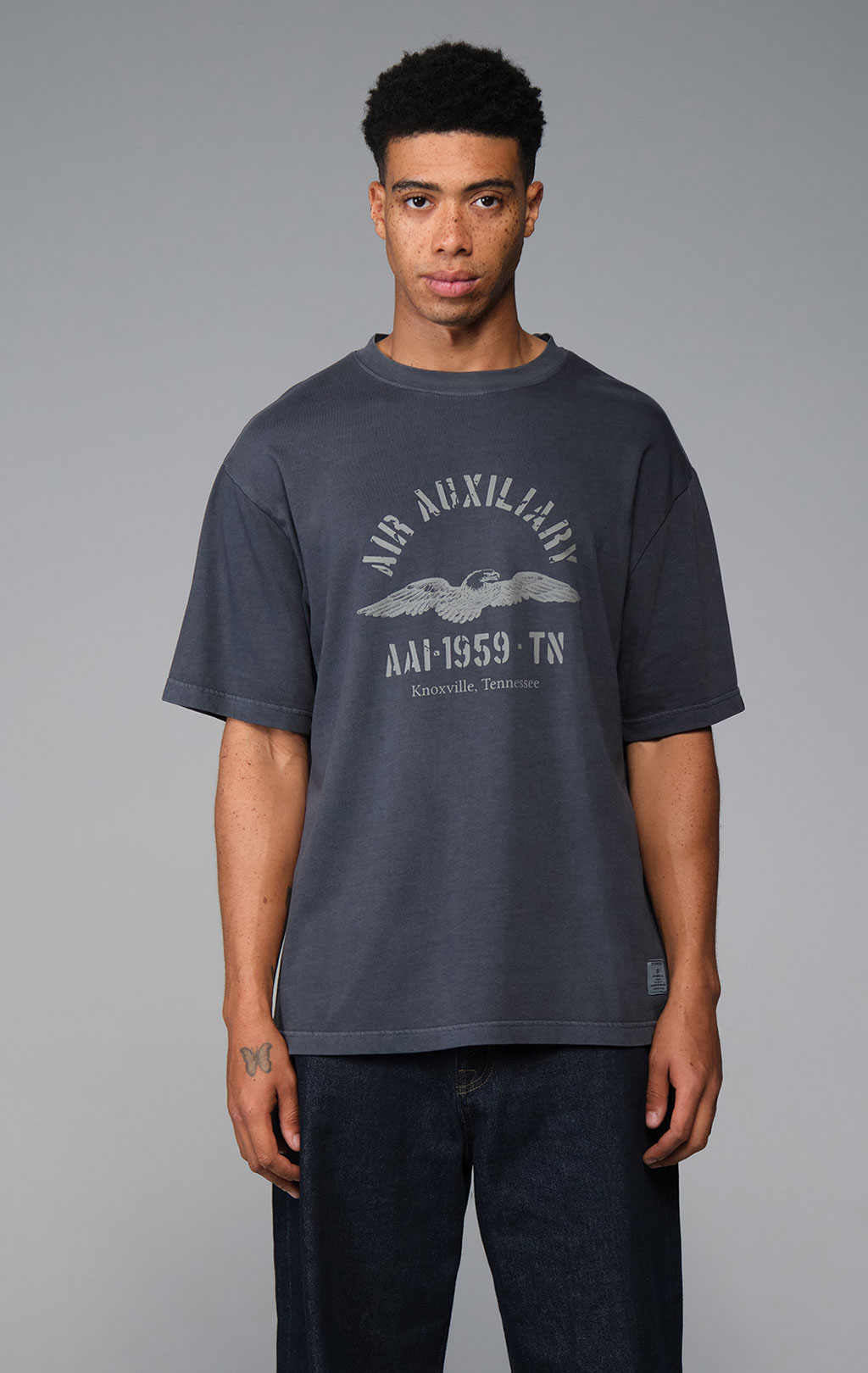 Футболка ALPHA INDUSTRIES ESSENTIAL RELAXED FIT TEE (BATTLEWASH AIR AUX) FW 26/27 black 