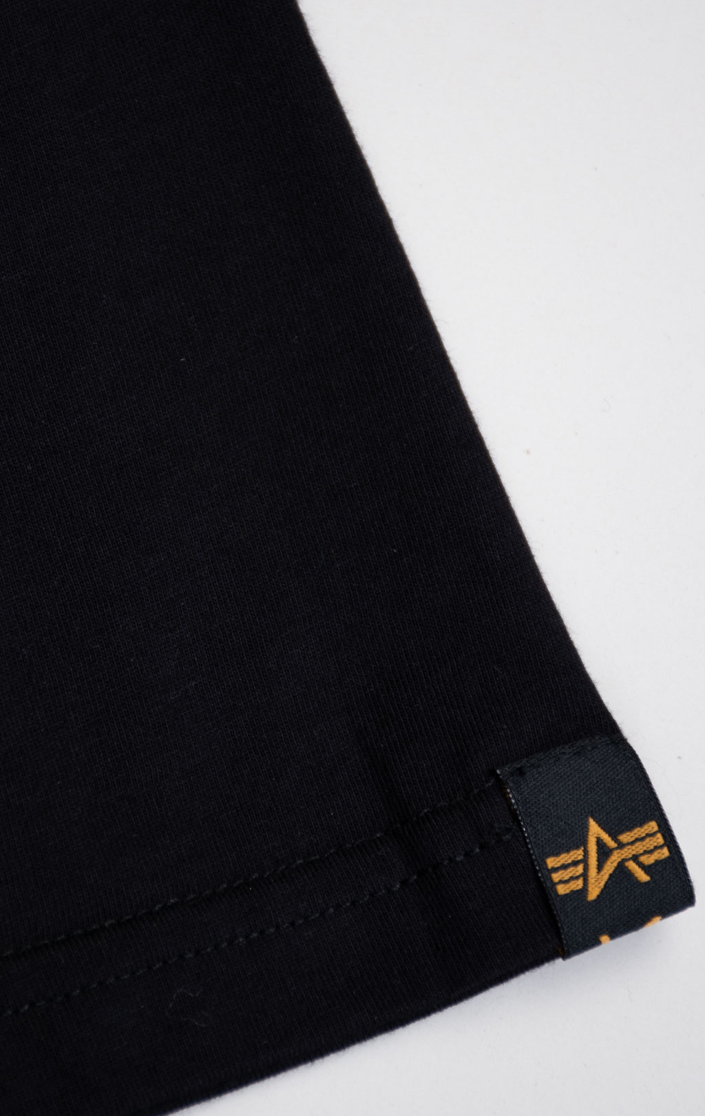Футболка ALPHA INDUSTRIES TAPE STRIPES T black 